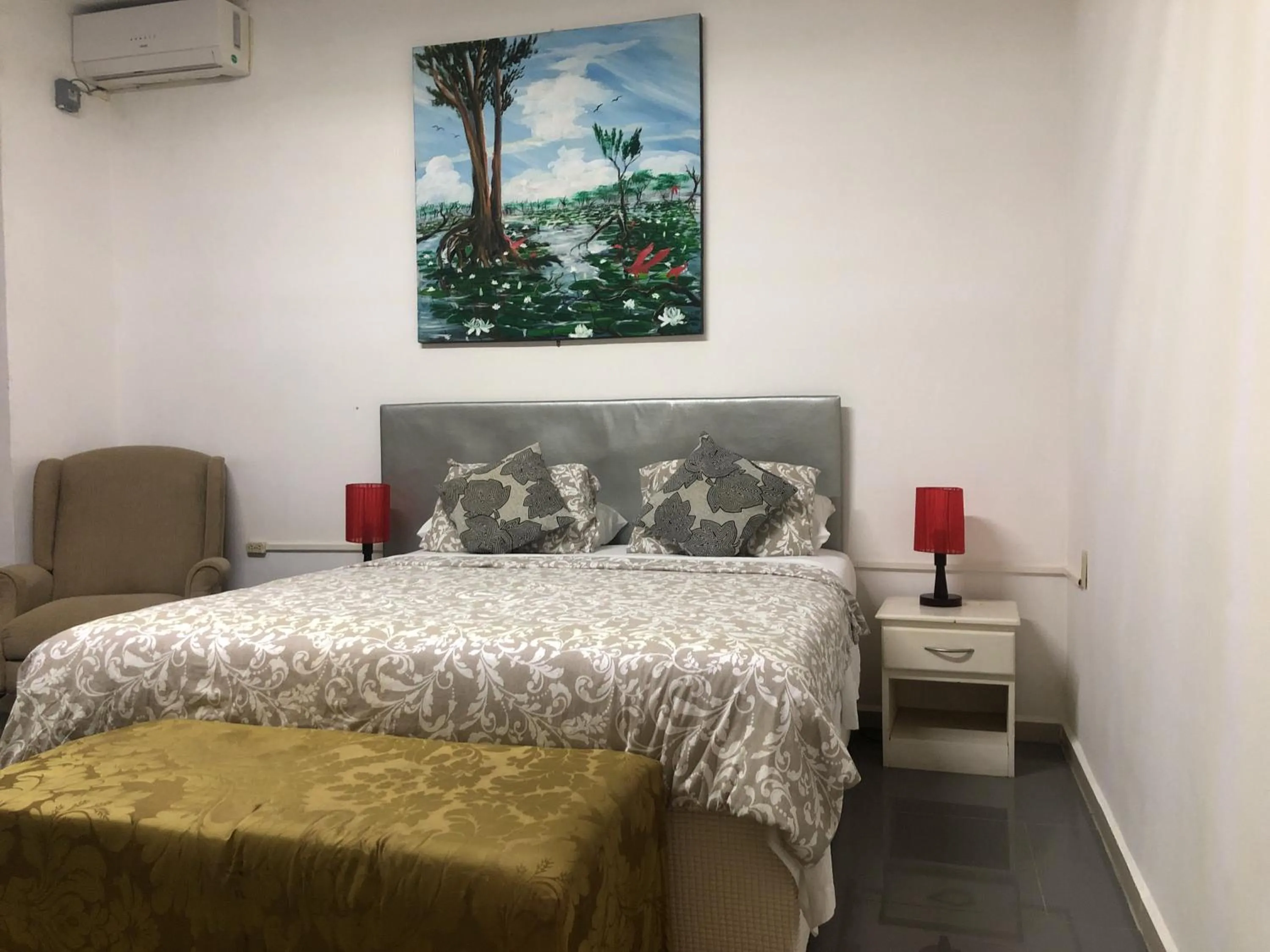 Bed in Hotel Bar Restaurant Emergency 911 STO LK GROUP