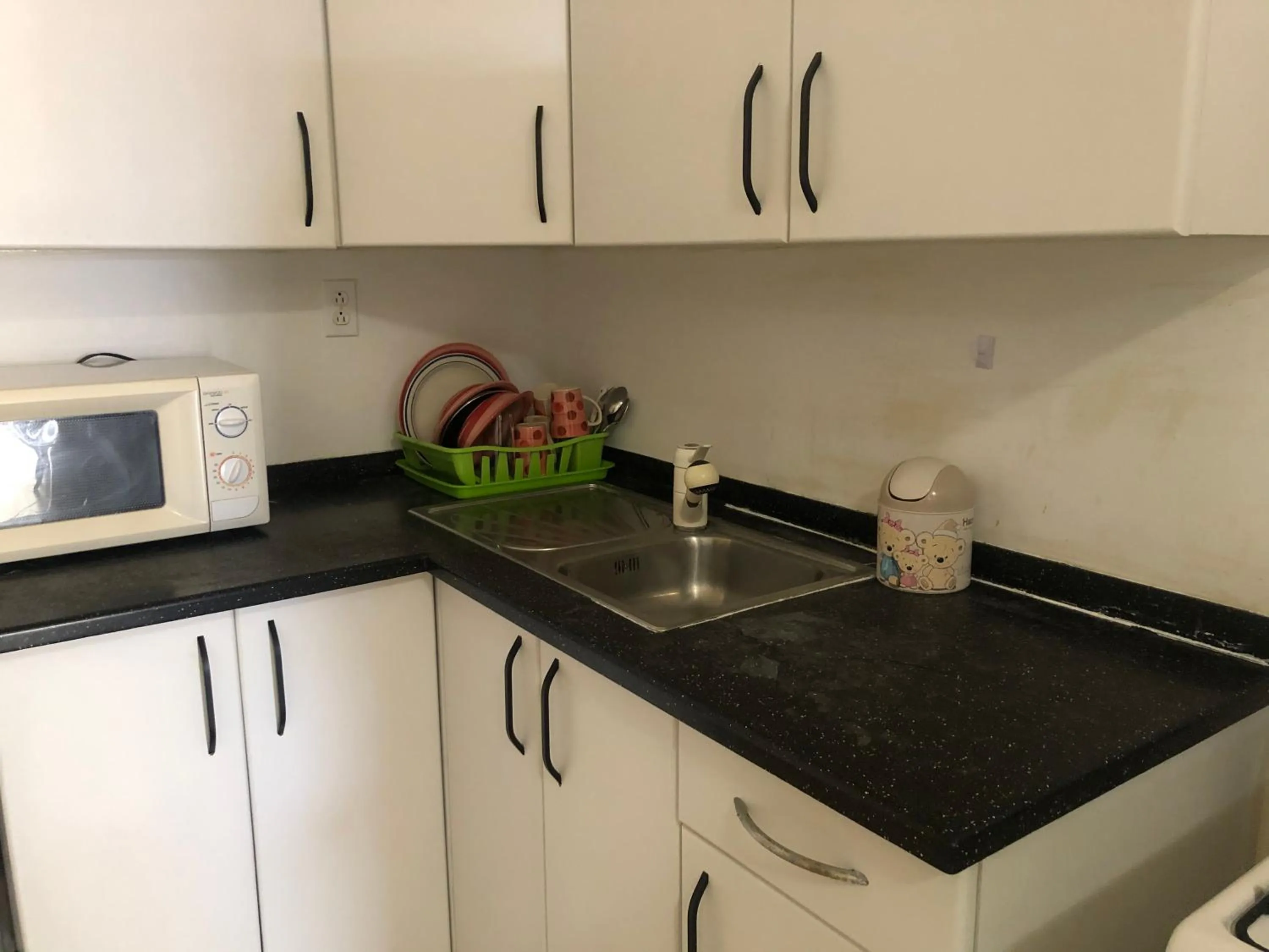 Hotel Bar Restaurant Emergency 911 STO LK GROUP