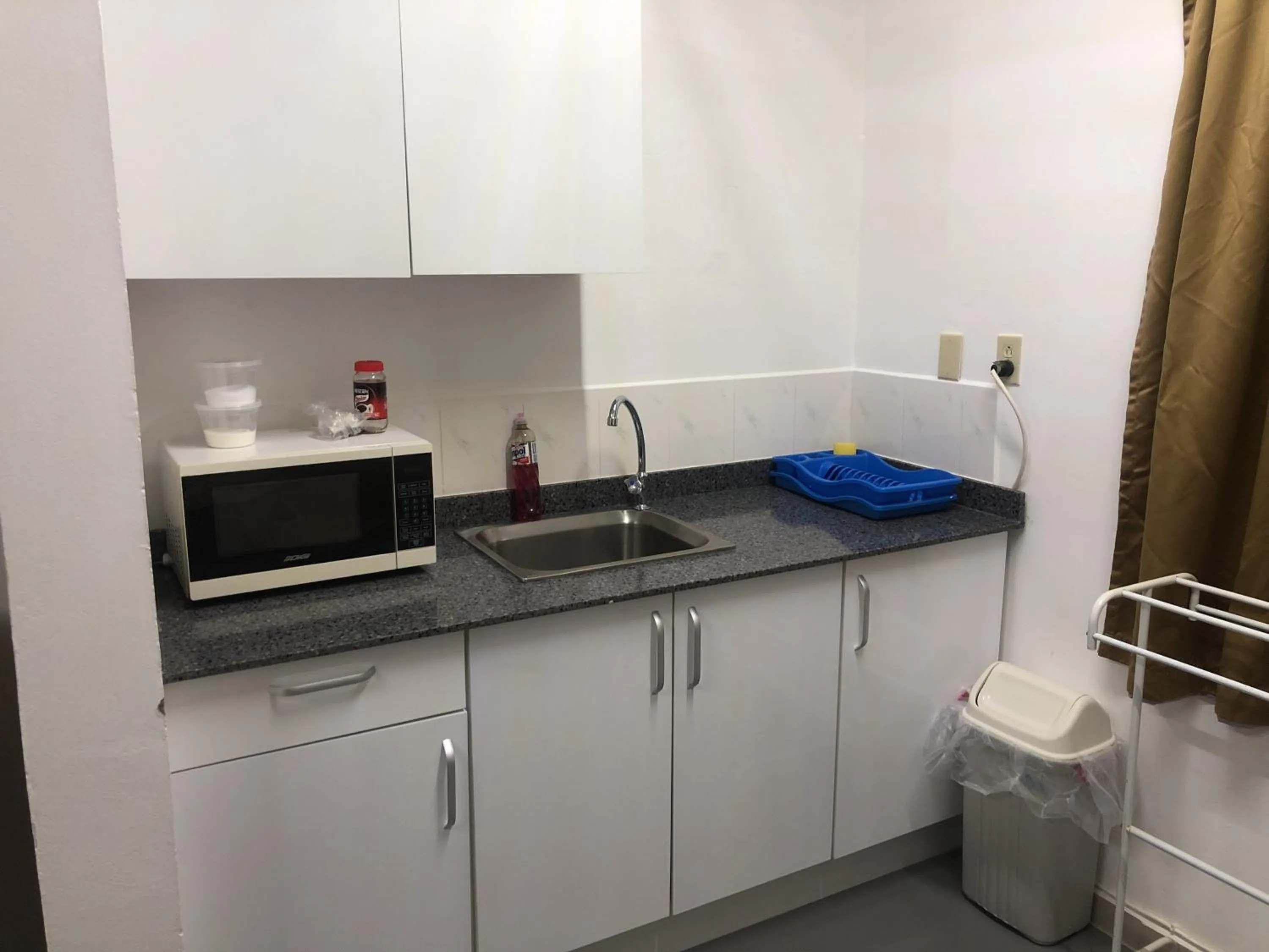 Hotel Bar Restaurant Emergency 911 STO LK GROUP