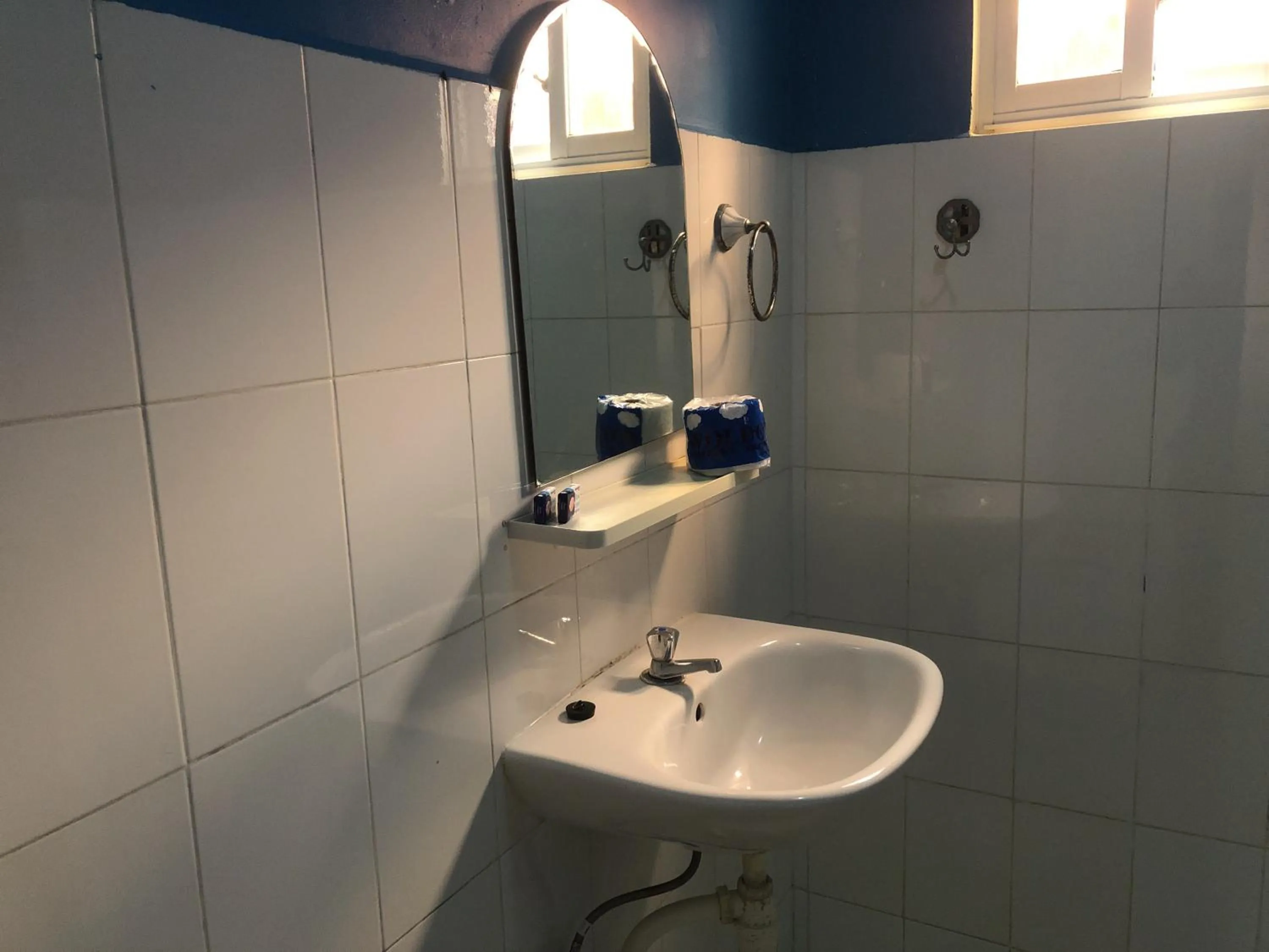 Hotel Bar Restaurant Emergency 911 STO LK GROUP