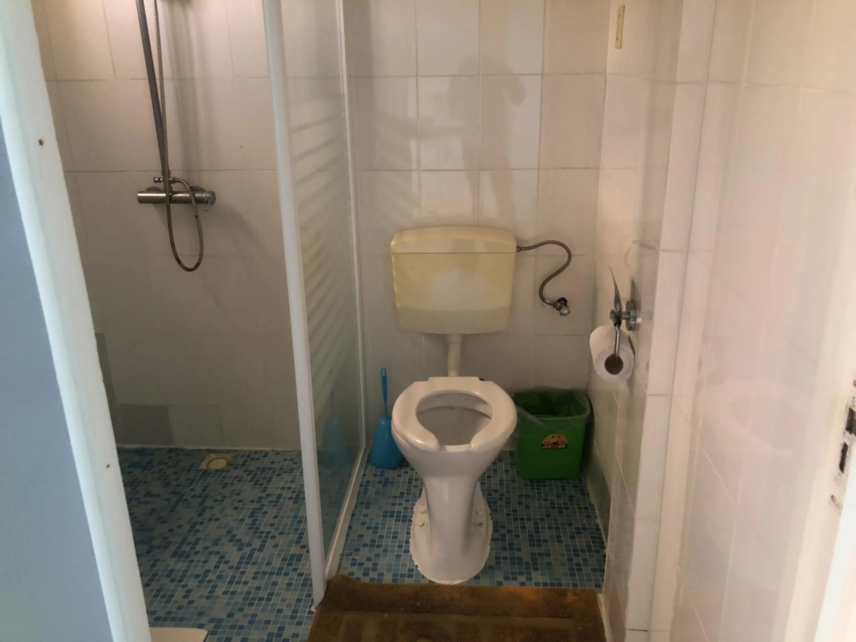 Hotel Bar Restaurant Emergency 911 STO LK GROUP