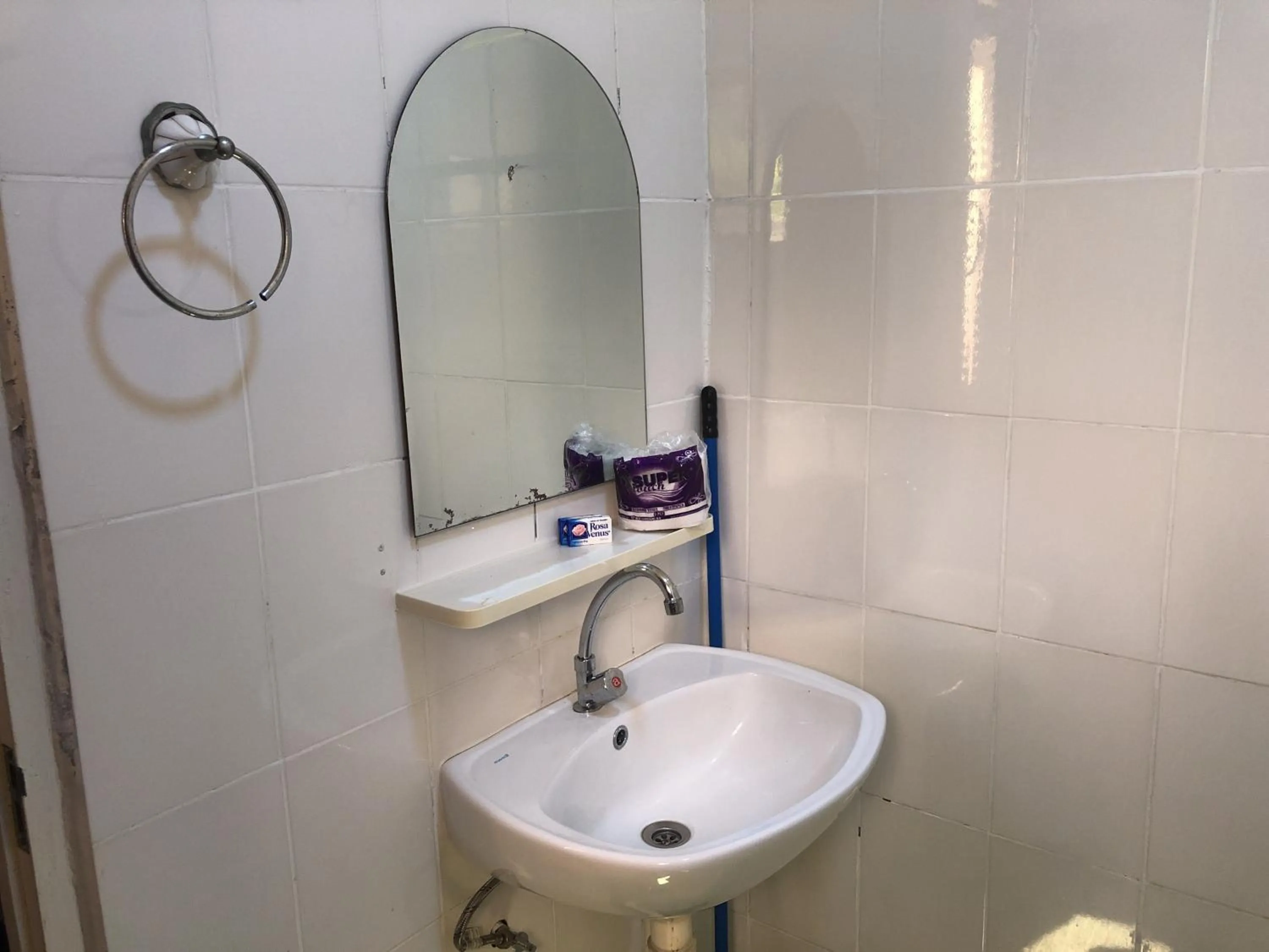 Hotel Bar Restaurant Emergency 911 STO LK GROUP