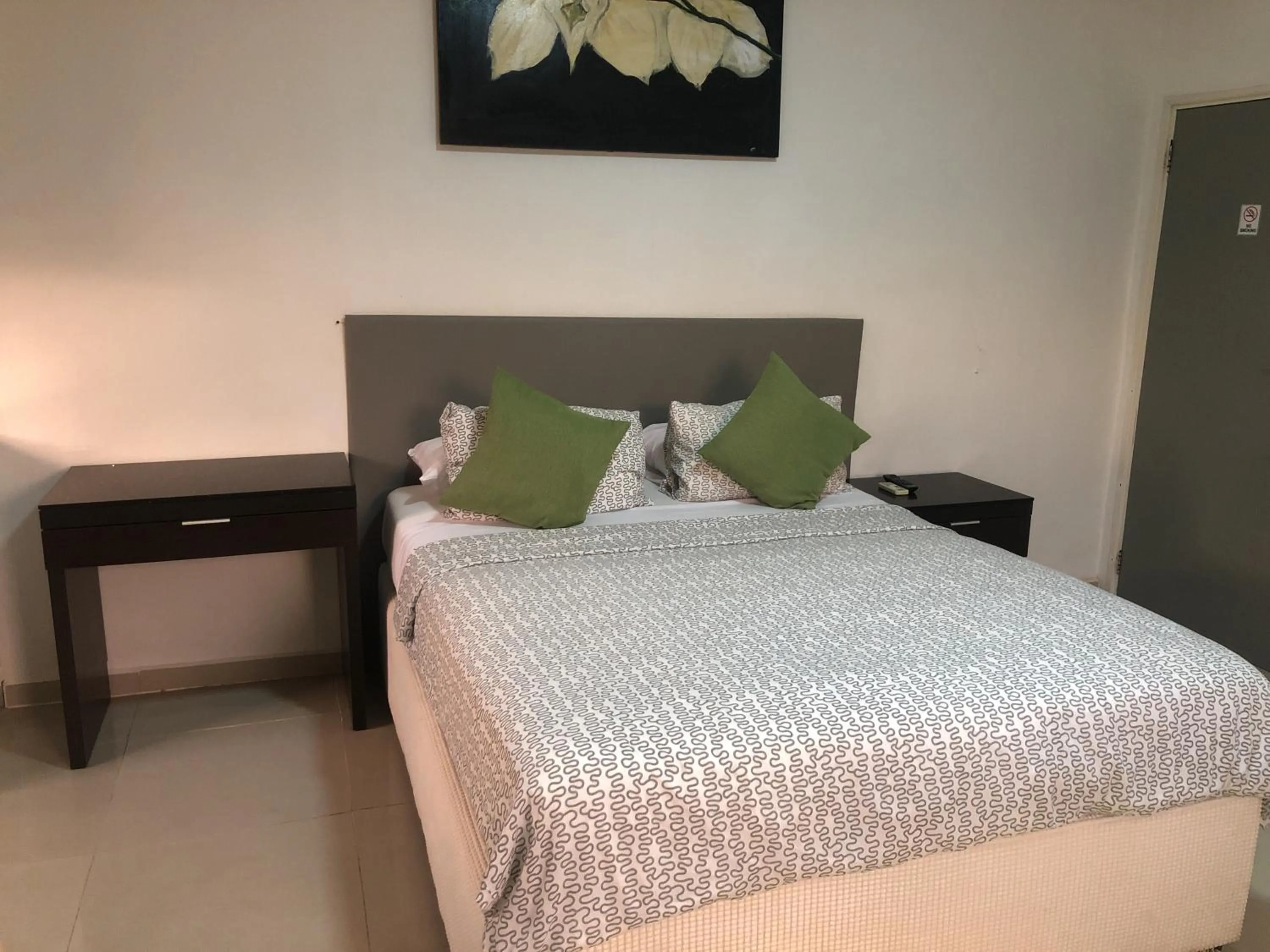 Bed in Hotel Bar Restaurant Emergency 911 STO LK GROUP