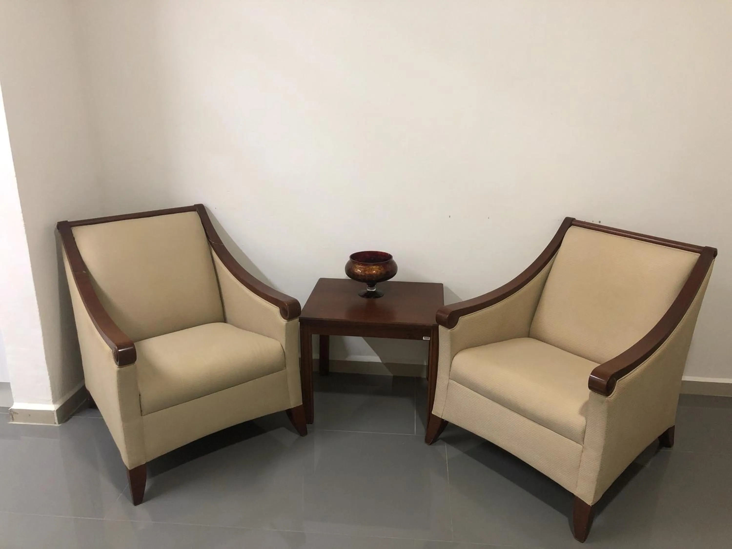 Hotel Bar Restaurant Emergency 911 STO LK GROUP