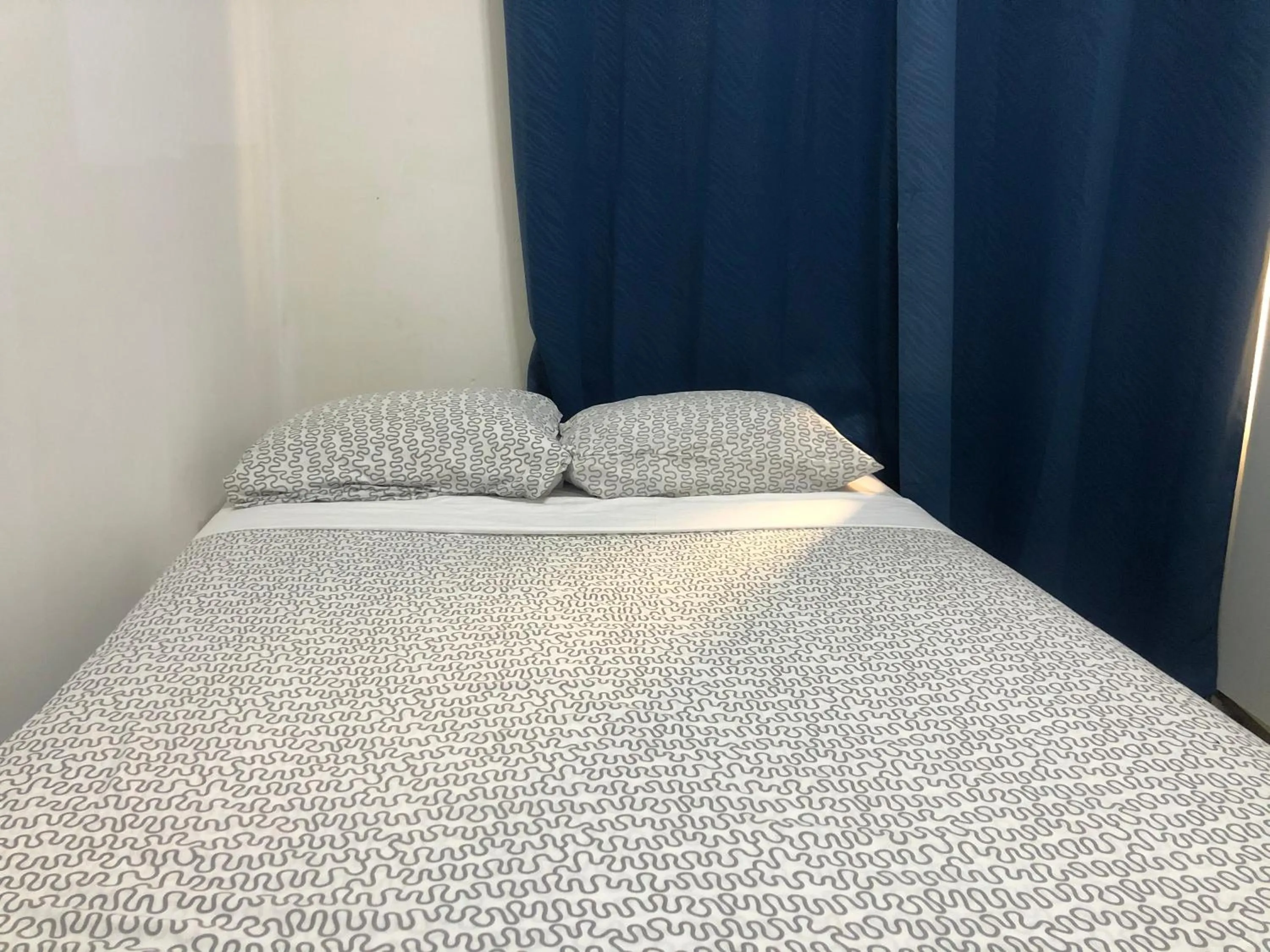 Bed in Hotel Bar Restaurant Emergency 911 STO LK GROUP