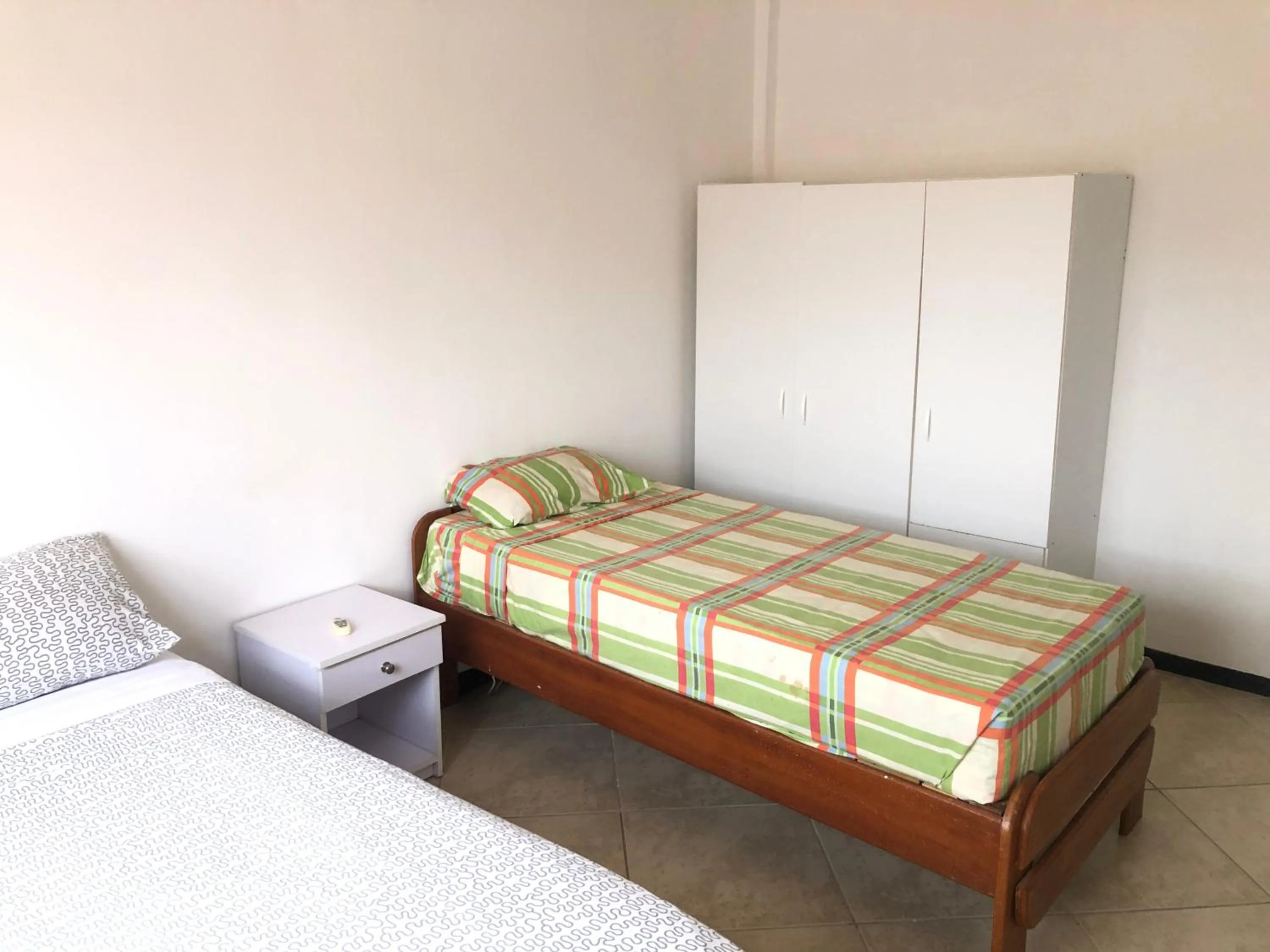 Bed in Hotel Bar Restaurant Emergency 911 STO LK GROUP