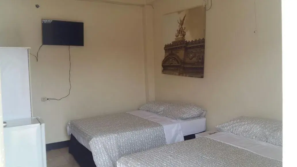 Deluxe Double or Twin Room with Pool View in Hotel Bar Restaurant Emergency 911 STO LK GROUP Deluxe Double or Twin Room with Pool View in Hotel Bar Restaurant Emergency 911 STO LK GROUP