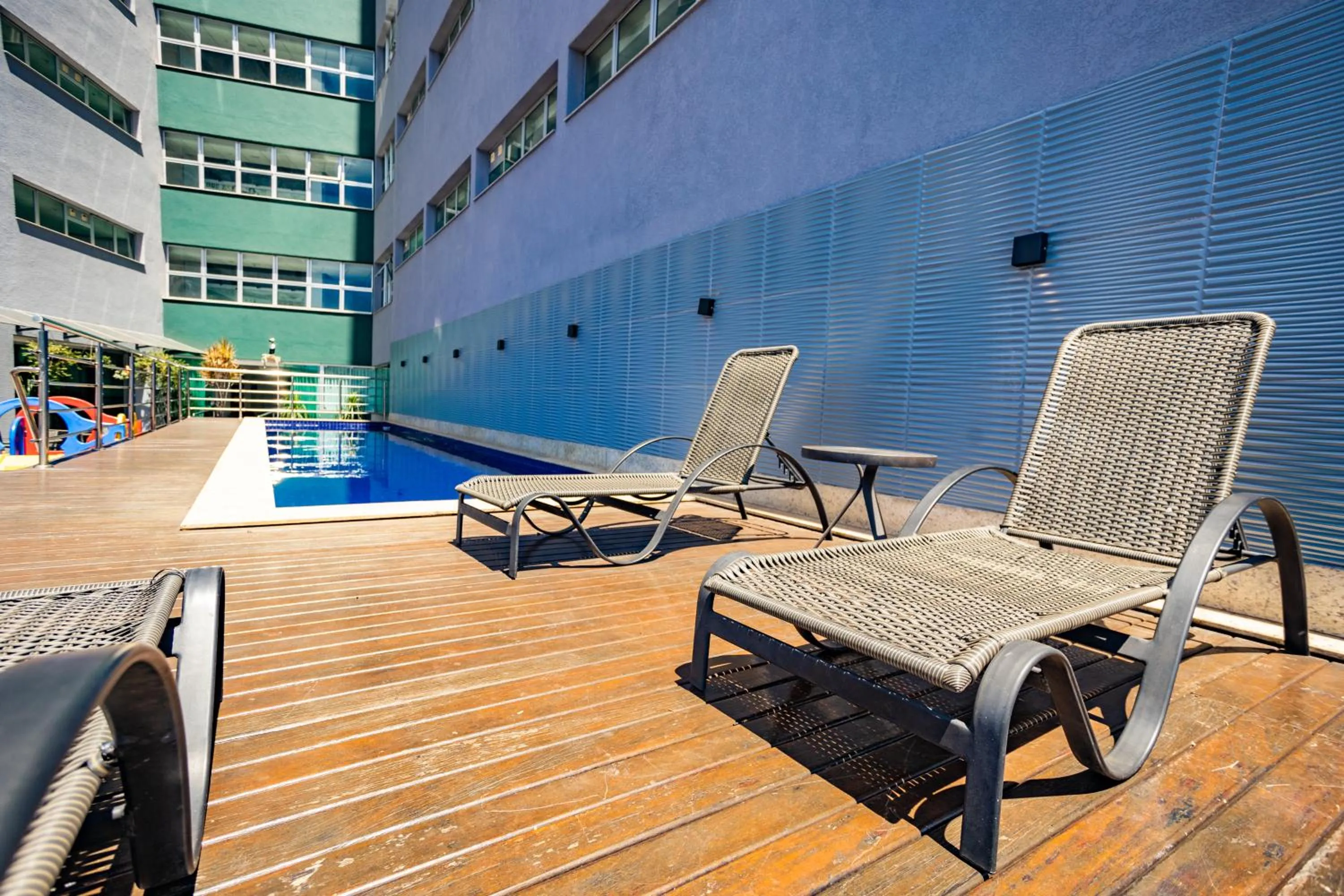 Swimming pool in IT Itabira Hotel