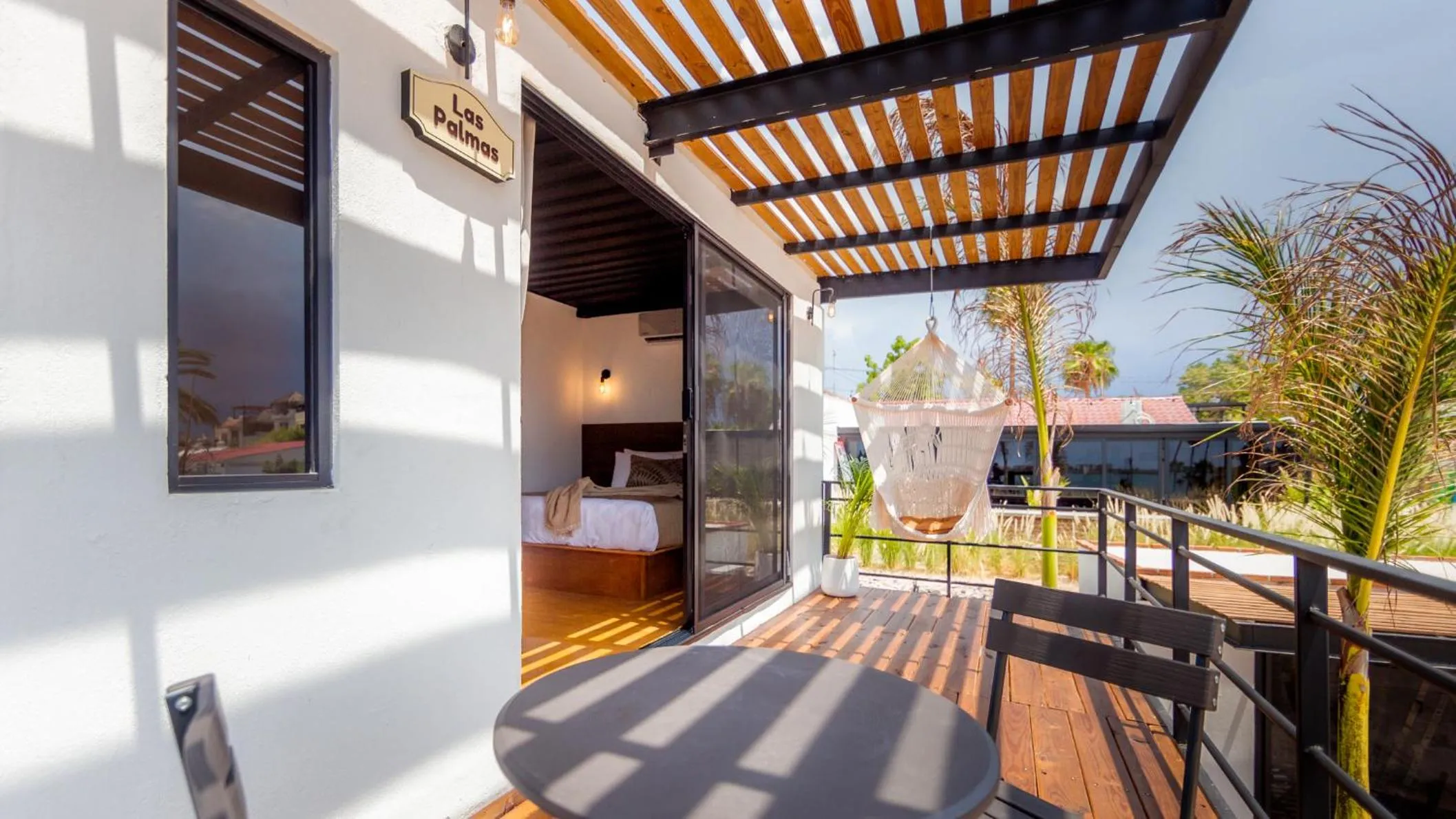 Day in InHouse Glamping Hotel La Paz