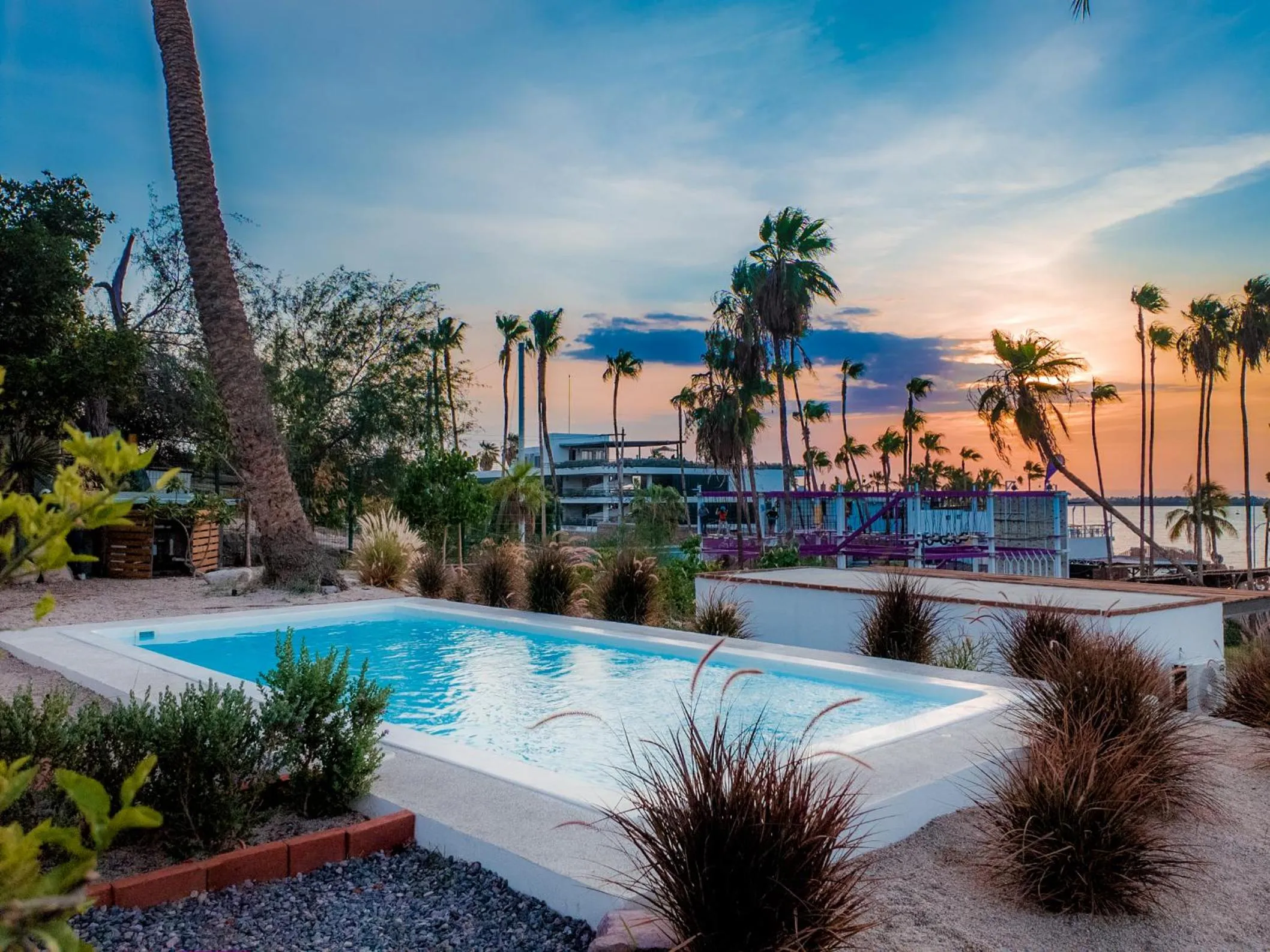 Day in InHouse Glamping Hotel La Paz