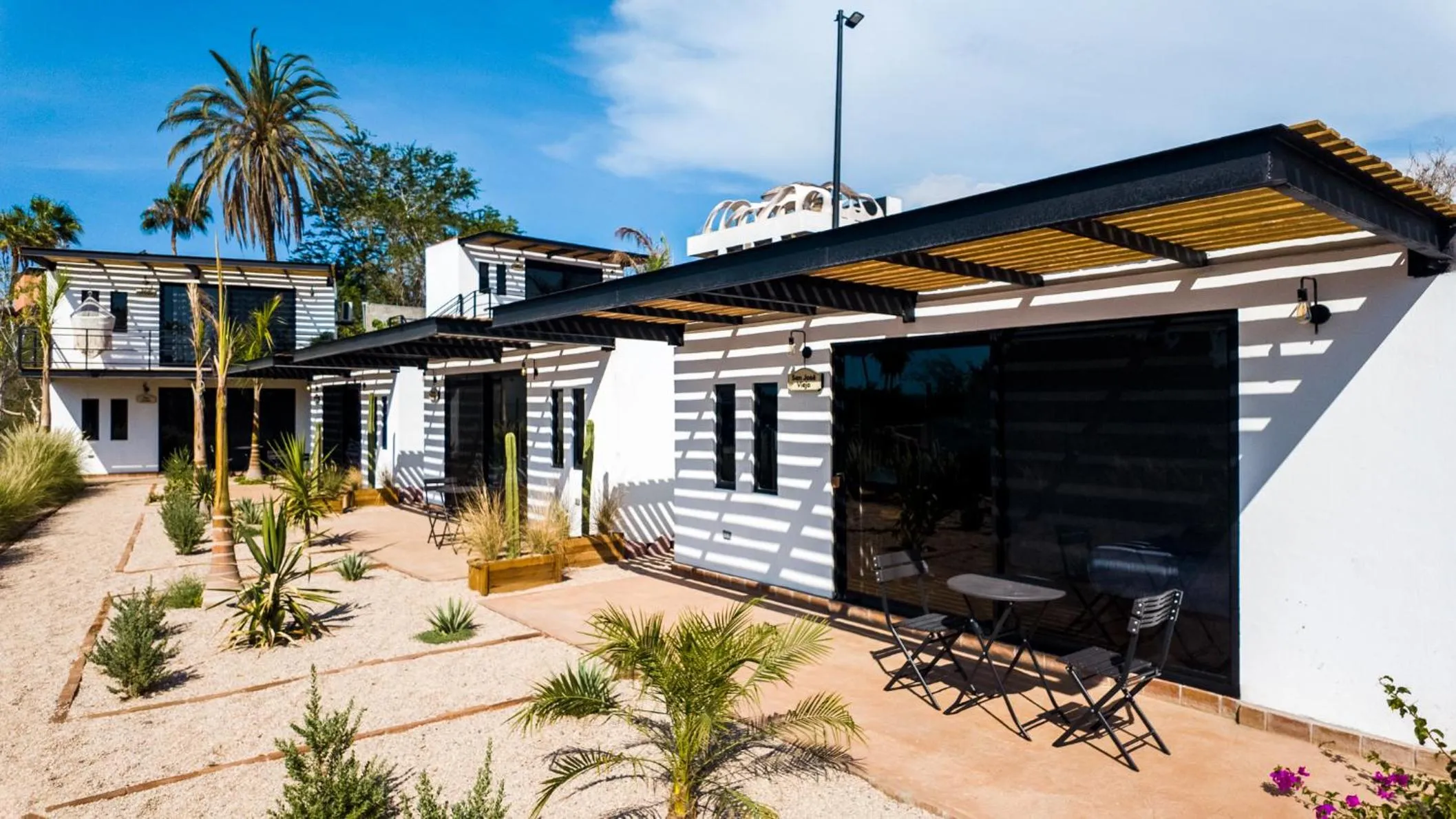 Day in InHouse Glamping Hotel La Paz