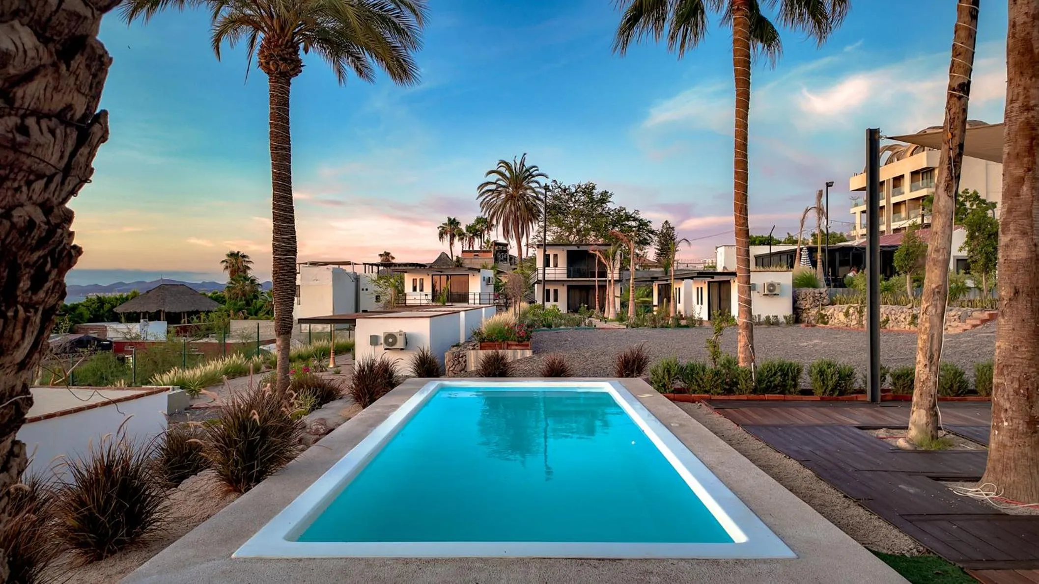 Day in InHouse Glamping Hotel La Paz