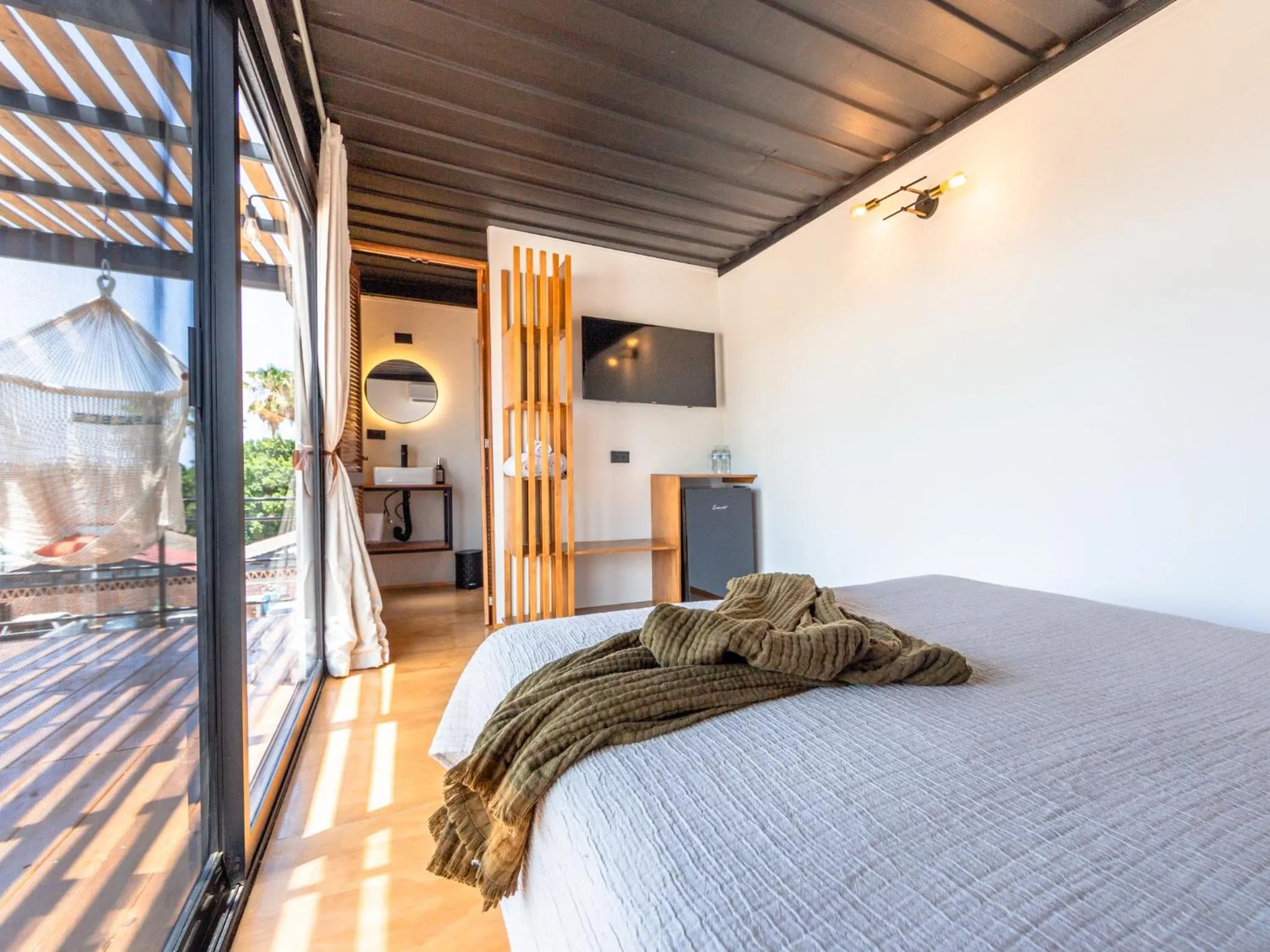 Bed in InHouse Glamping Hotel La Paz