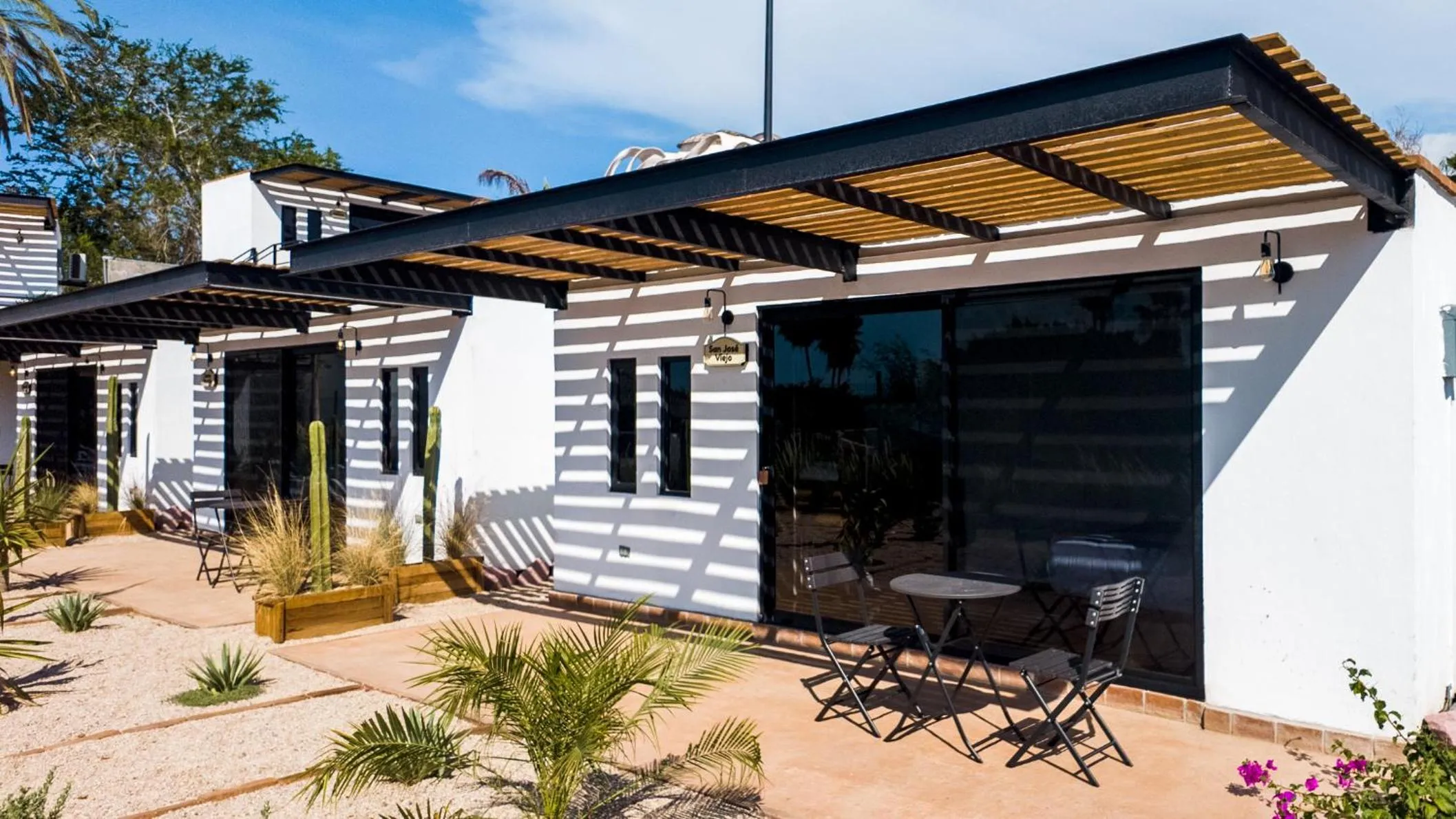 Patio in InHouse Glamping Hotel La Paz