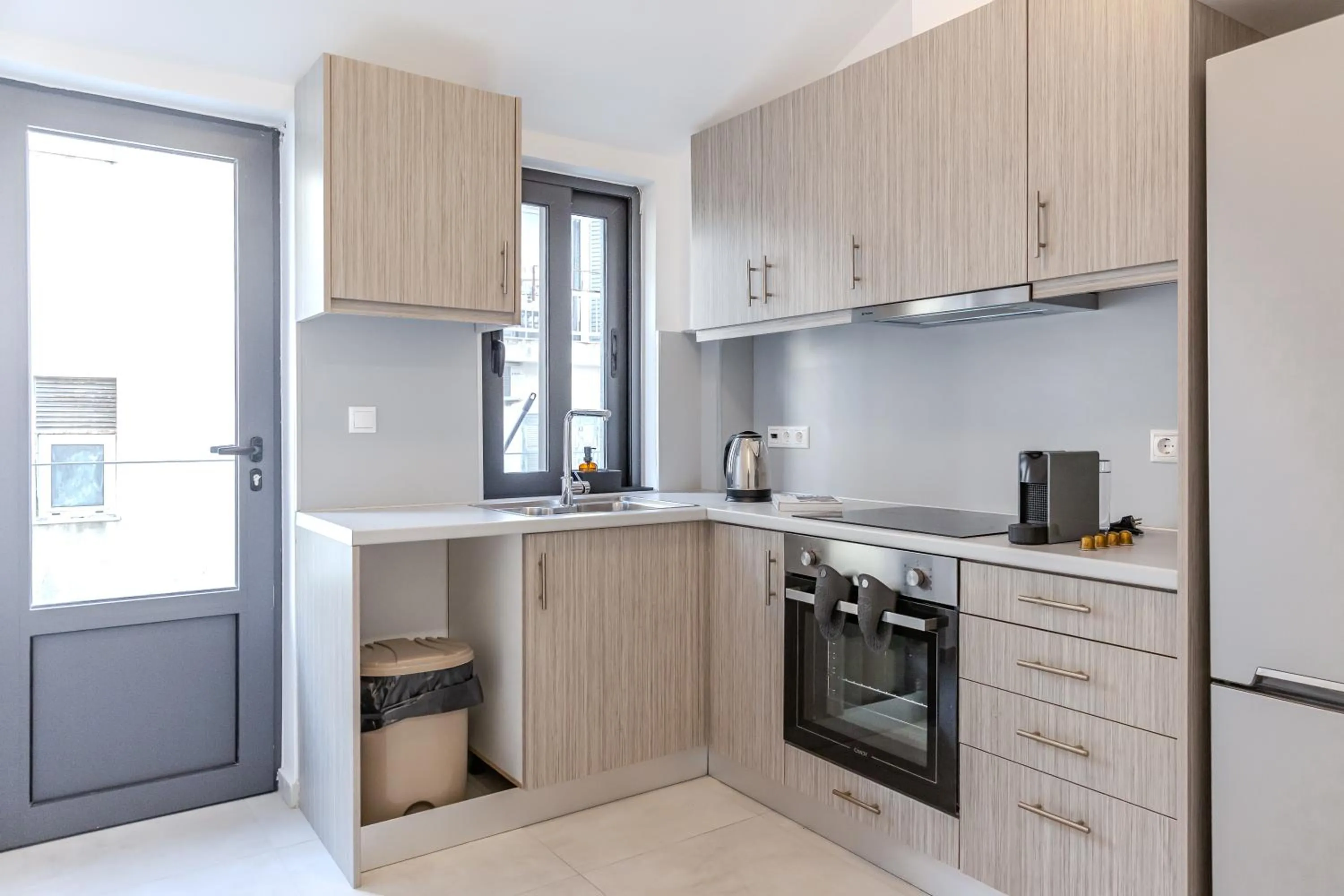 Coffee/tea facilities in Noon Smart Residences