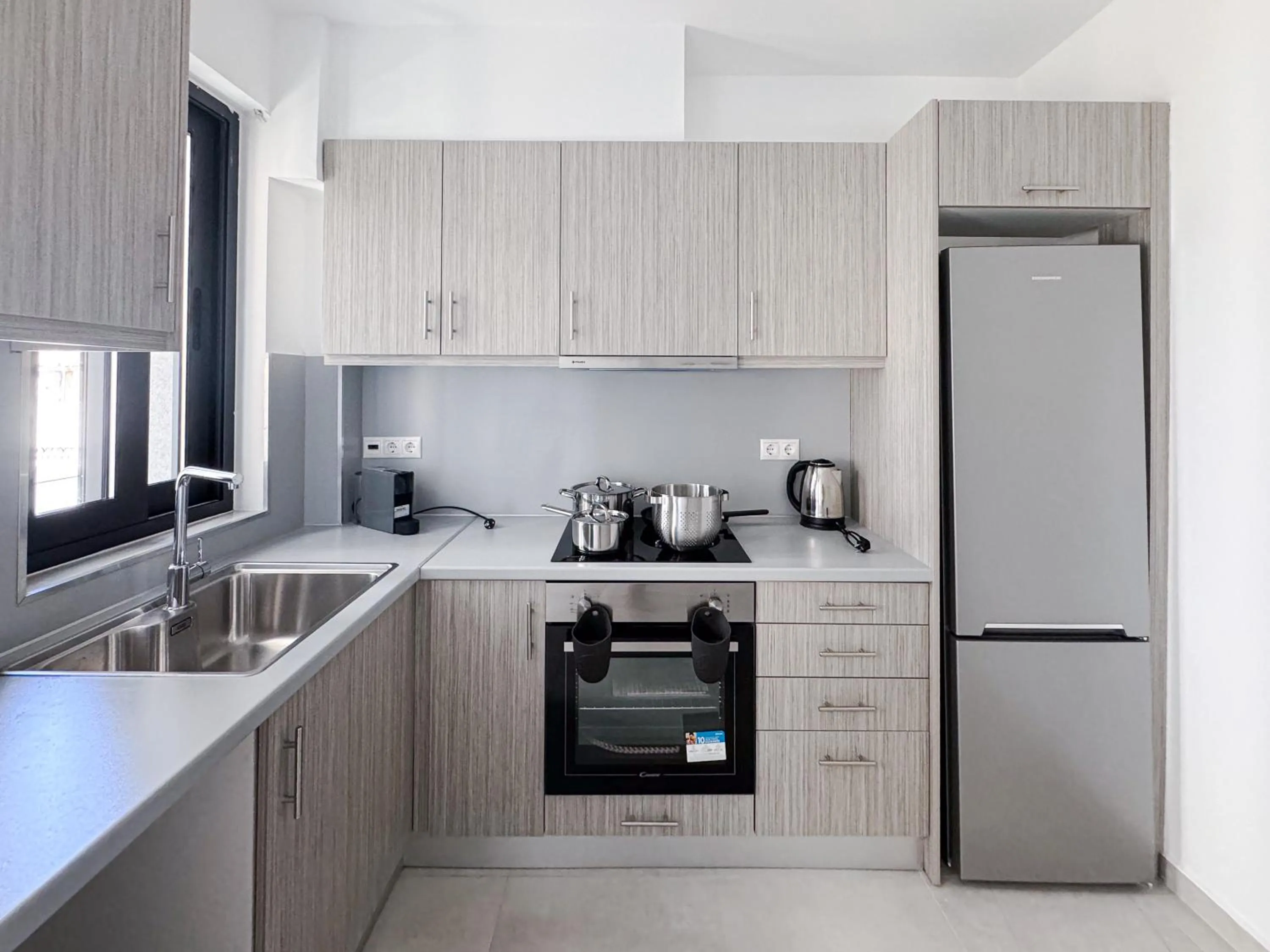 Coffee/tea facilities in Noon Smart Residences