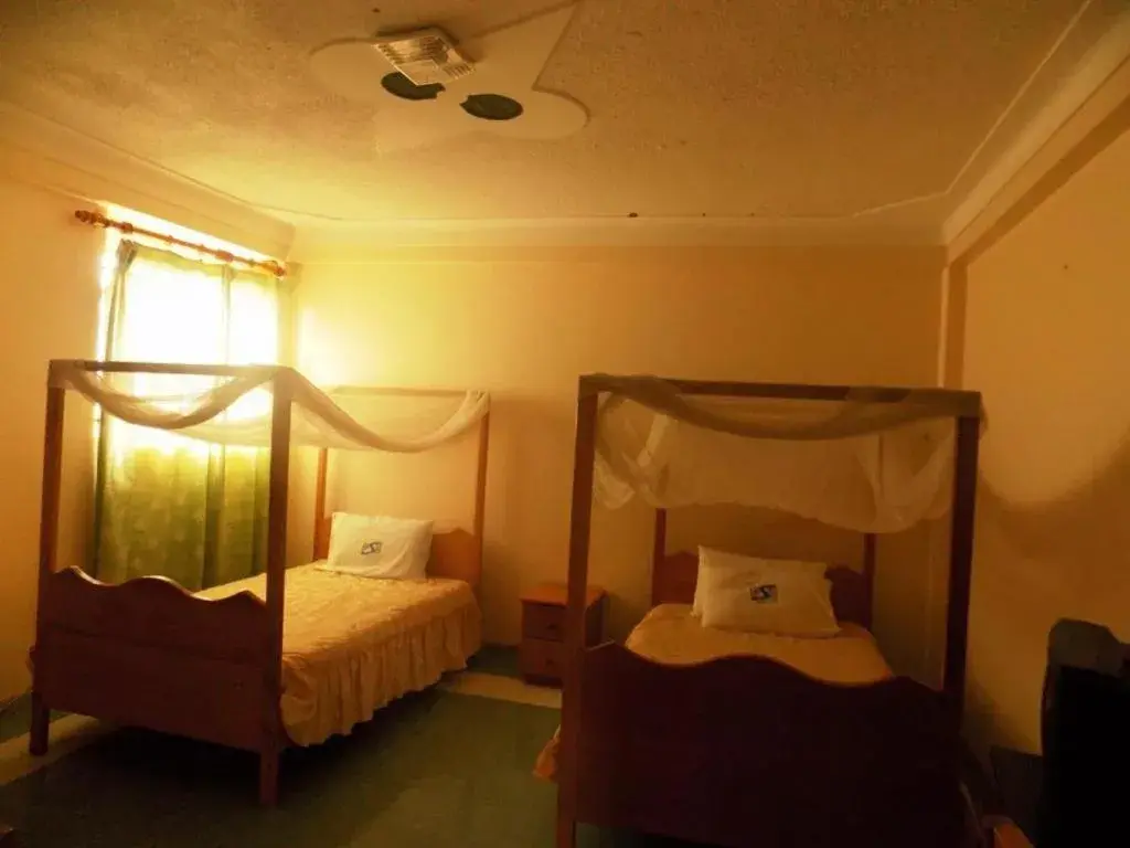 Standard Double or Twin Room - single occupancy in Palm Springs Hotel Masaka Standard Double or Twin Room - single occupancy in Palm Springs Hotel Masaka