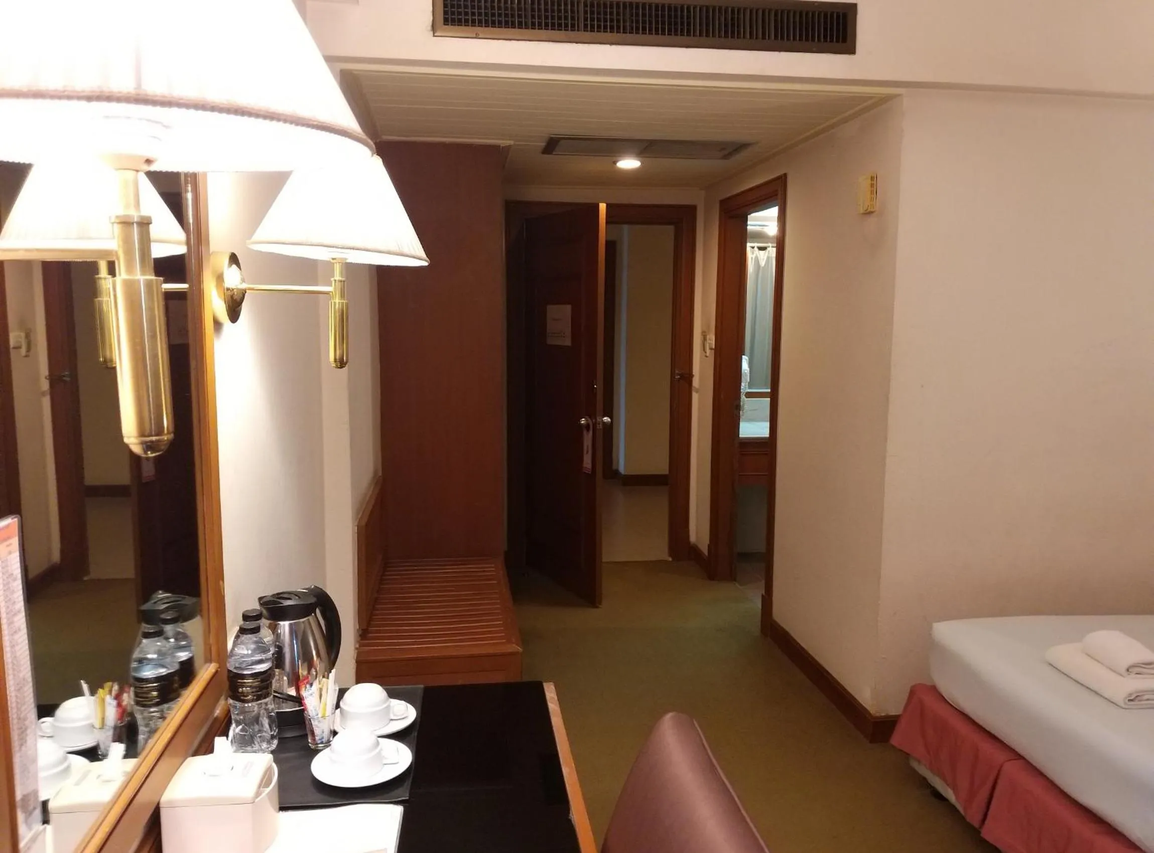 bunk bed, Bed in Songphanburi Hotel