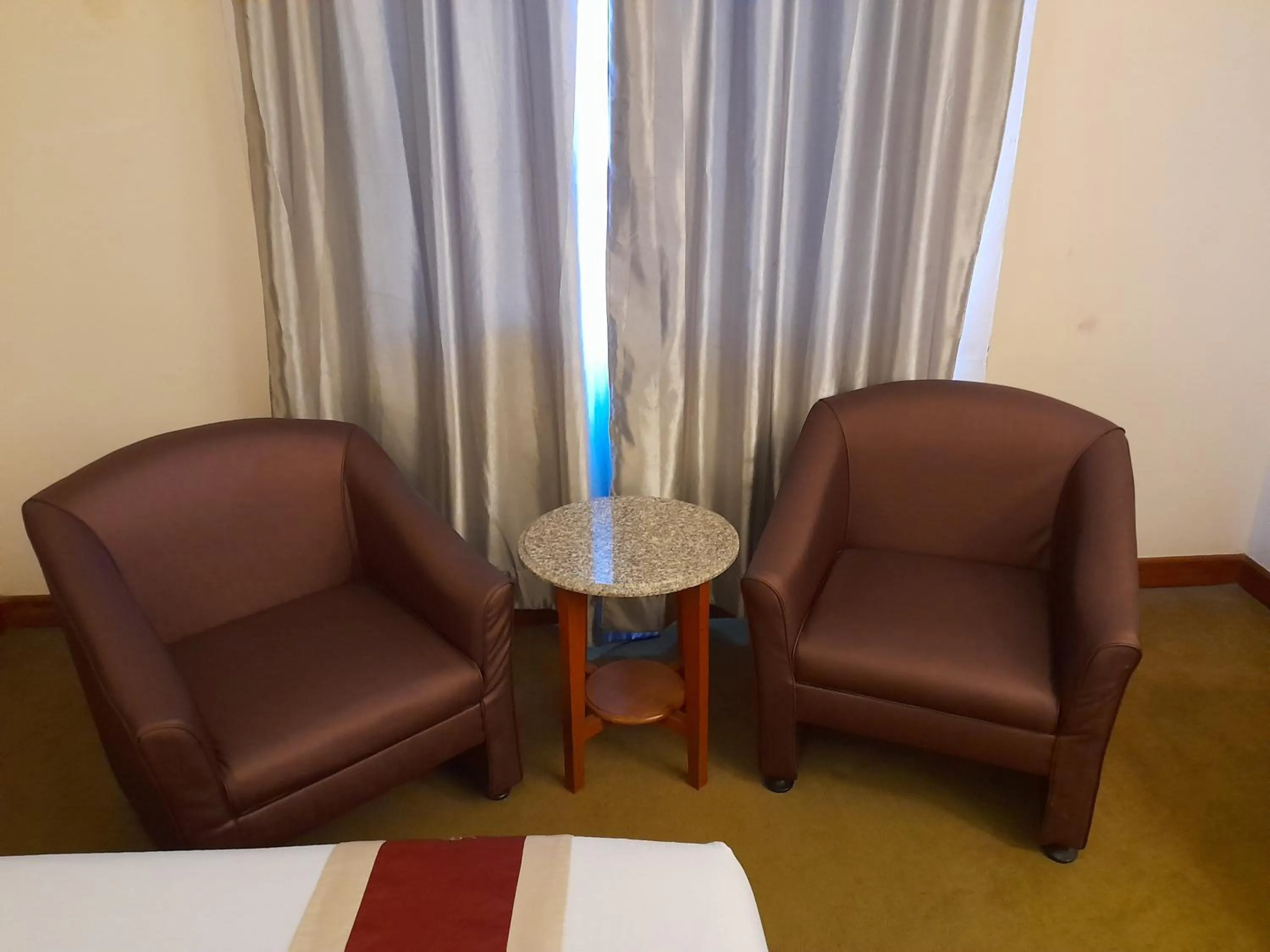 Seating area in Songphanburi Hotel