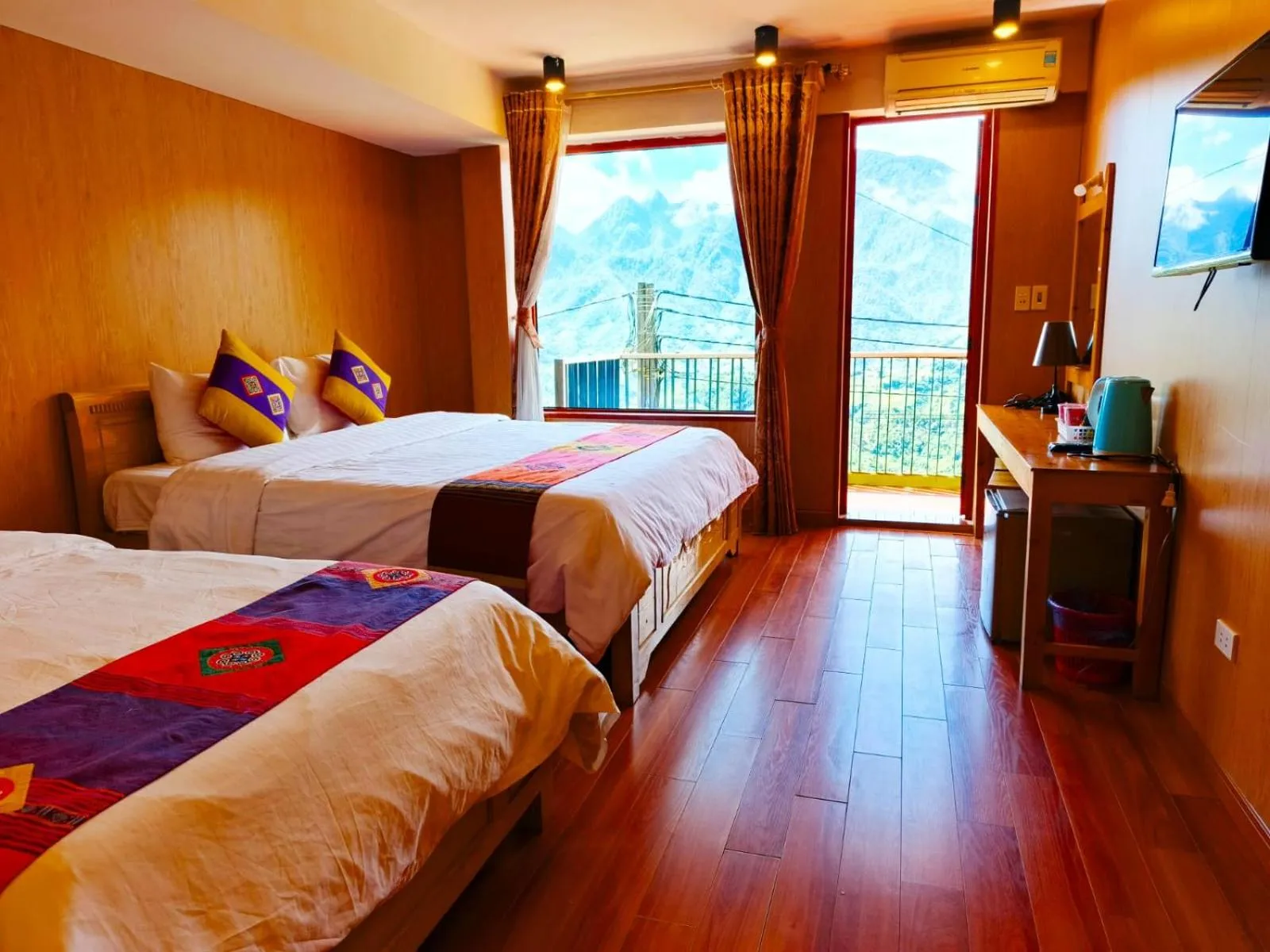 Bed in Sapa Scenery Hotel