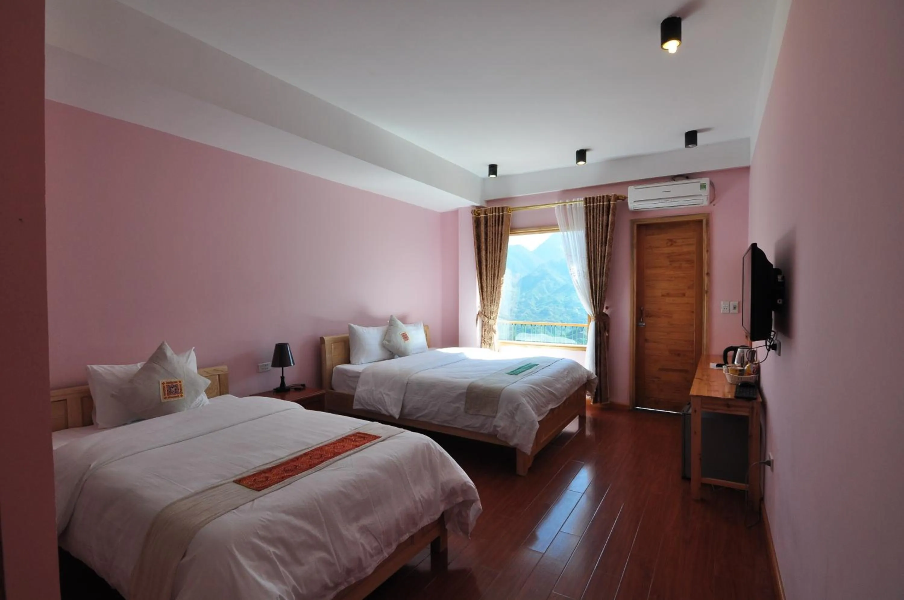 Day, Bed in Sapa Scenery Hotel
