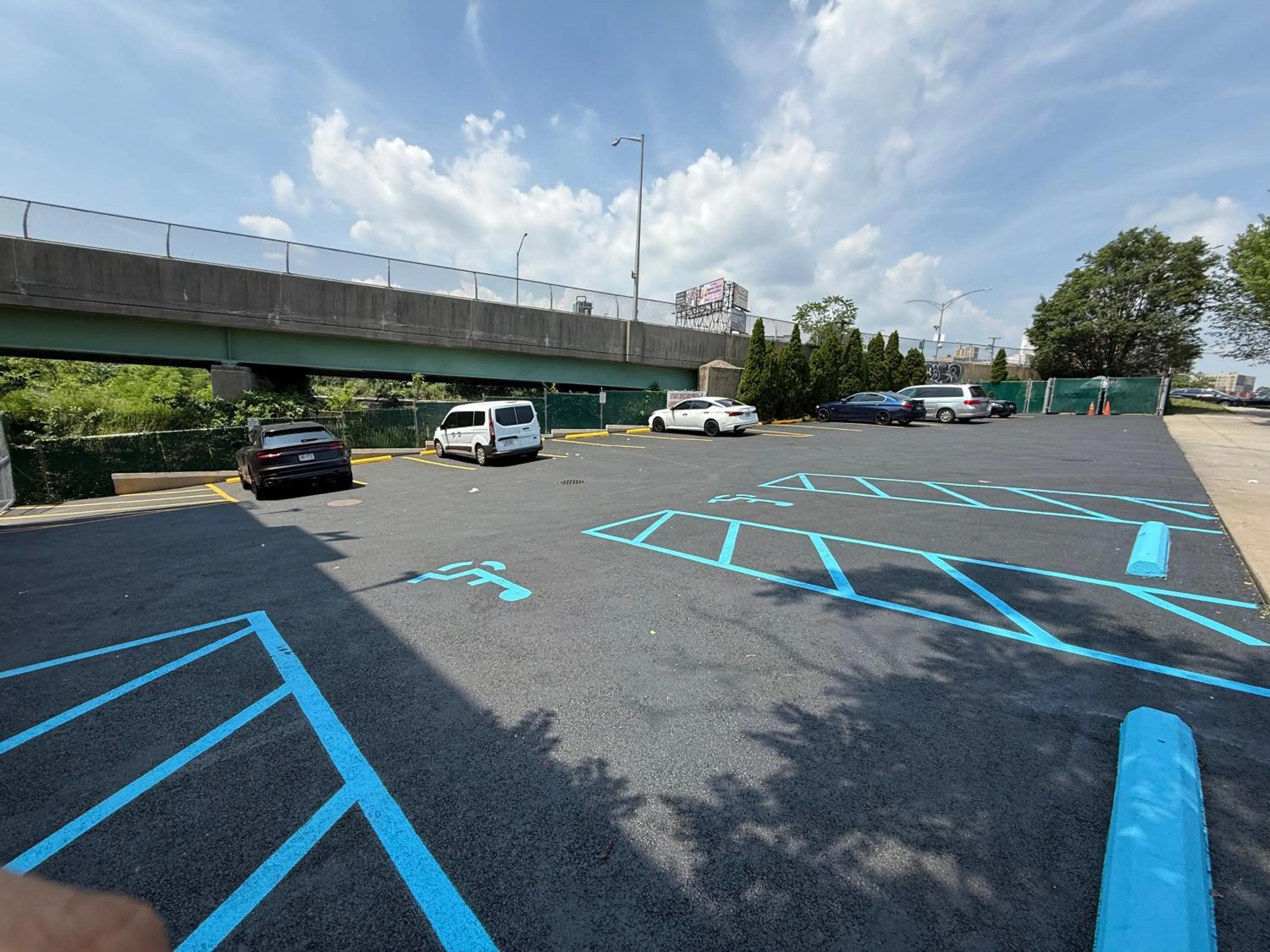 Parking in Nova Hotel Bronx