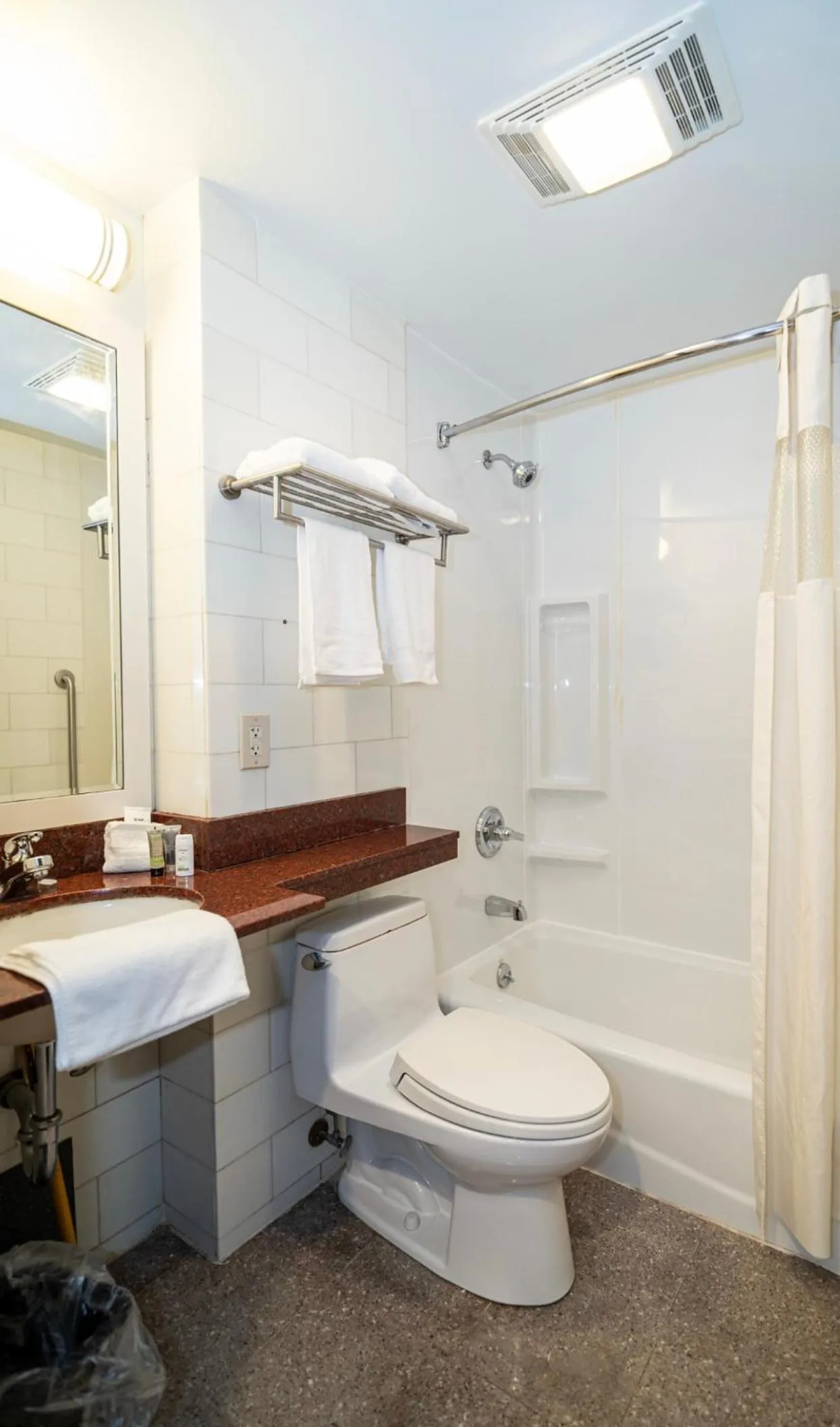 Bathroom in Nova Hotel Bronx