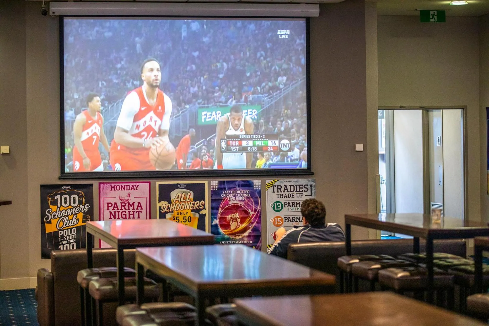 Lounge or bar in Nightcap at St Albans Hotel