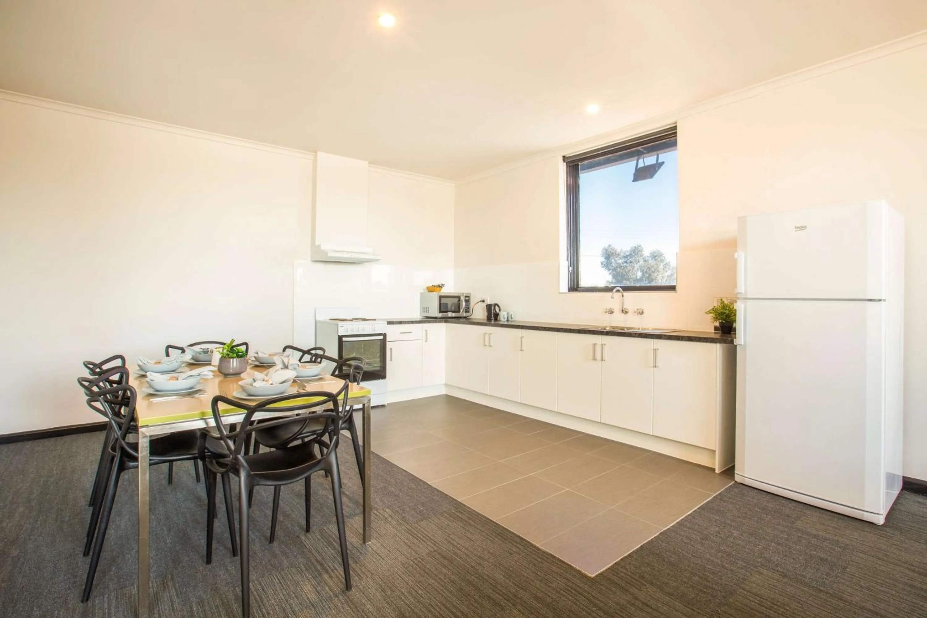 Kitchen or kitchenette in Nightcap at St Albans Hotel