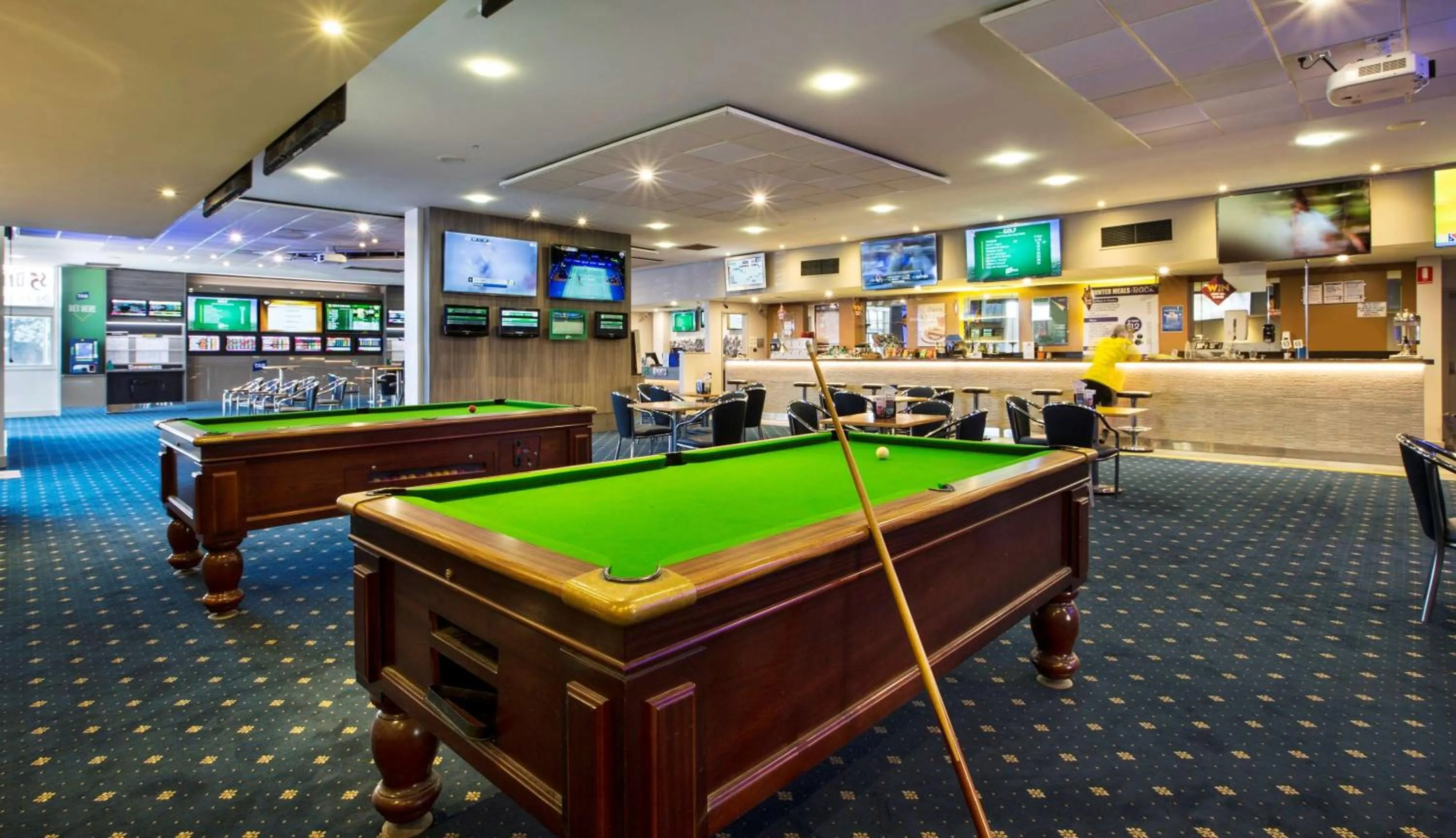 Sports in Nightcap at St Albans Hotel
