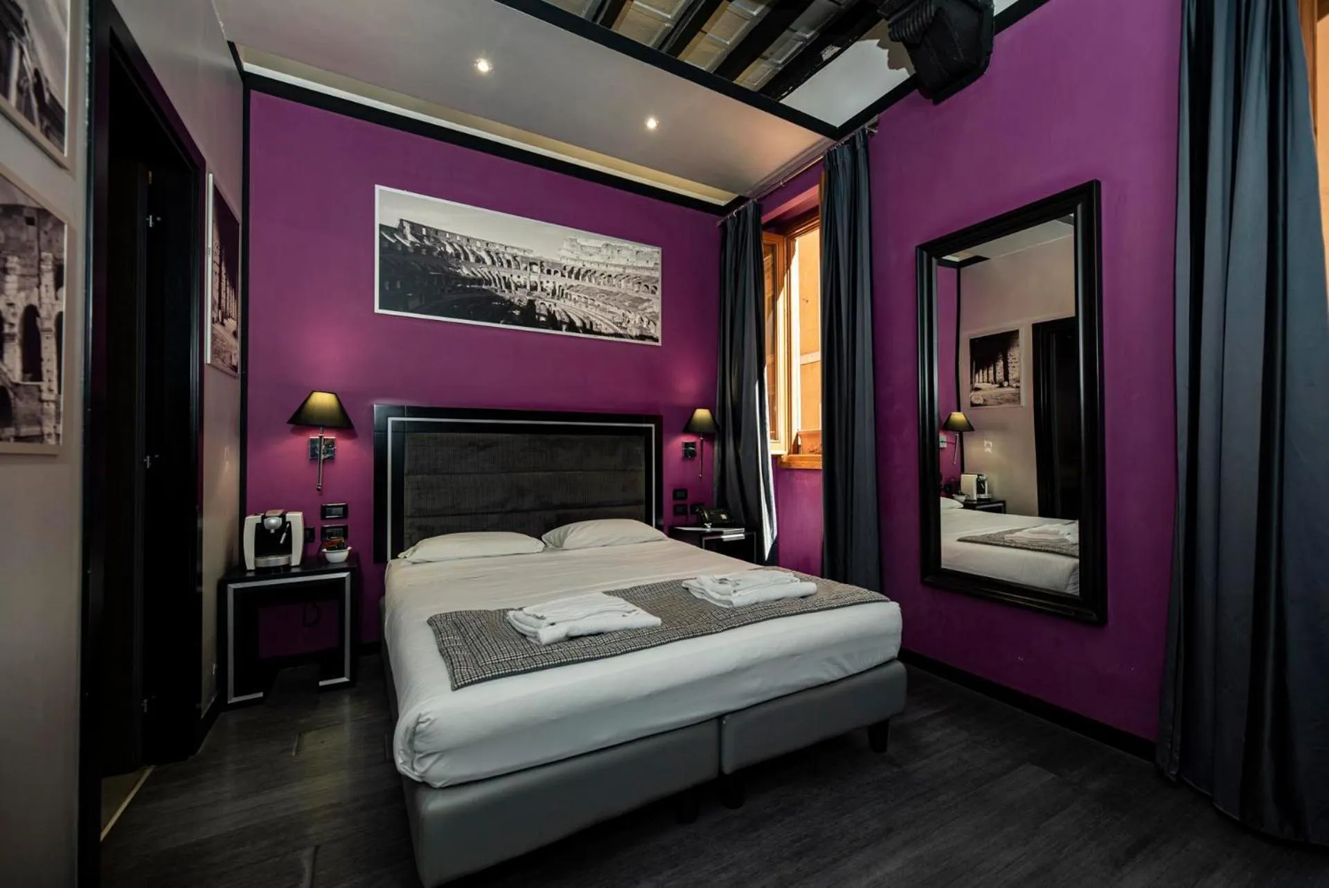 Bed in Imperium Suite Navona