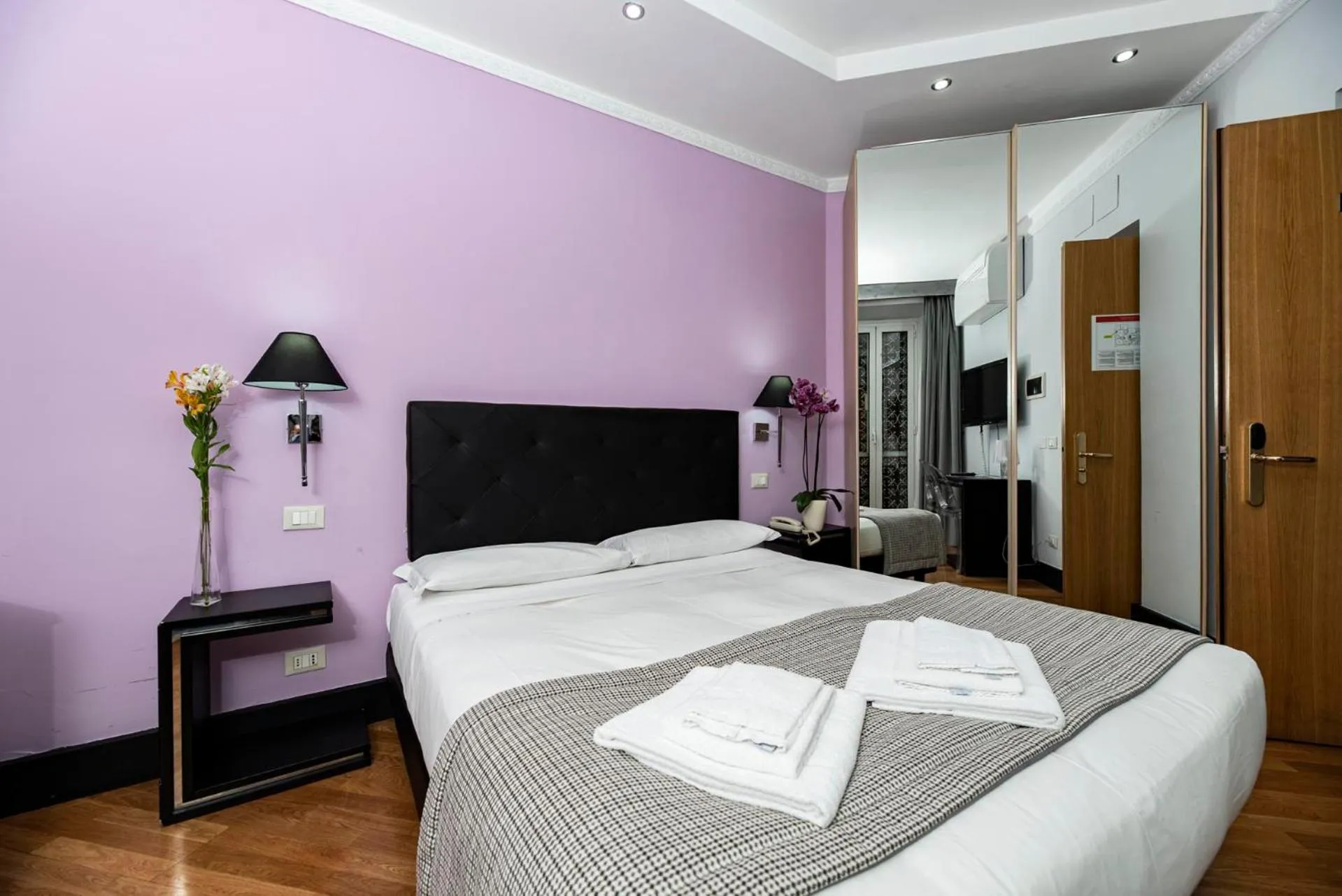 Bed in Imperium Suite Navona