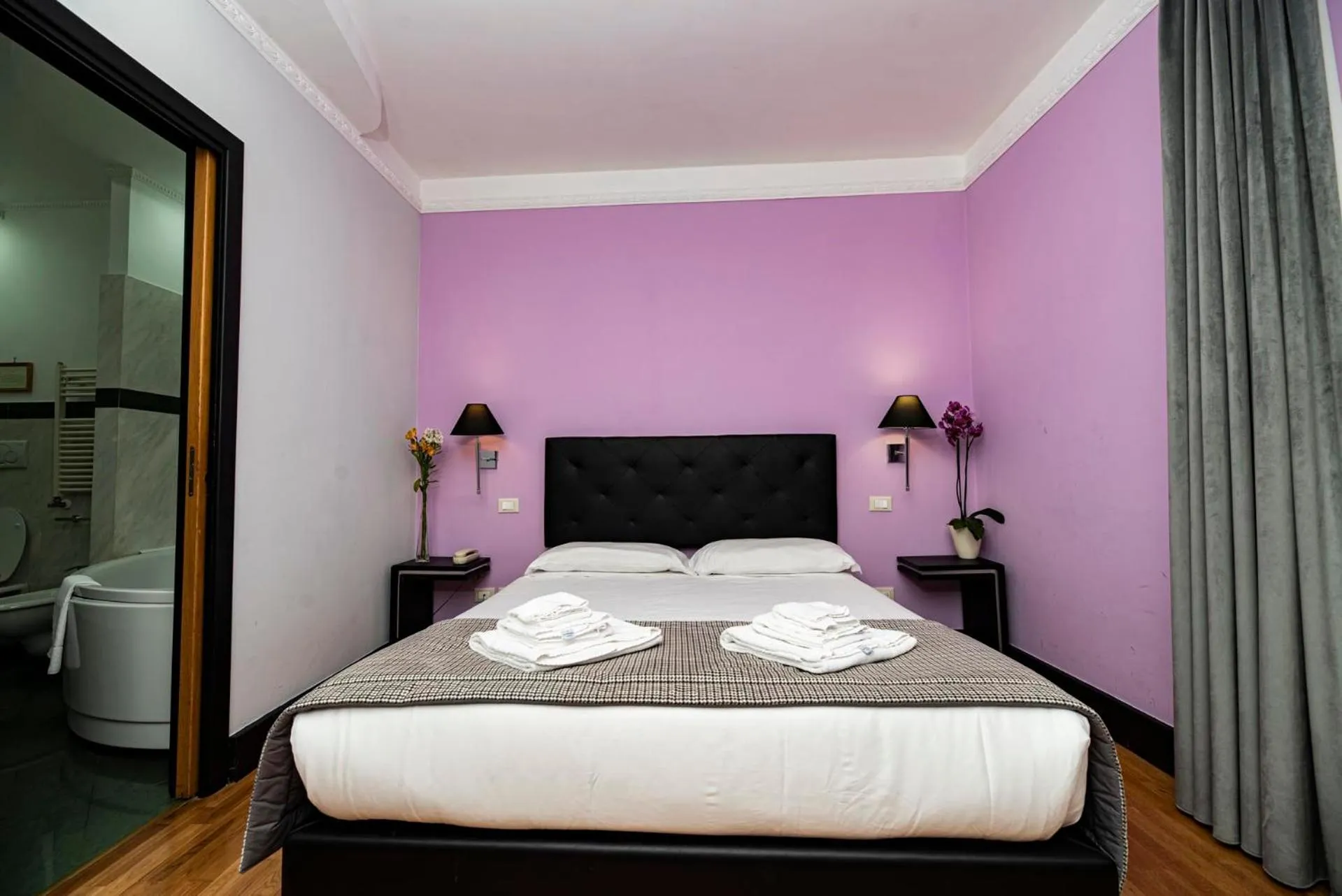 Bed in Imperium Suite Navona