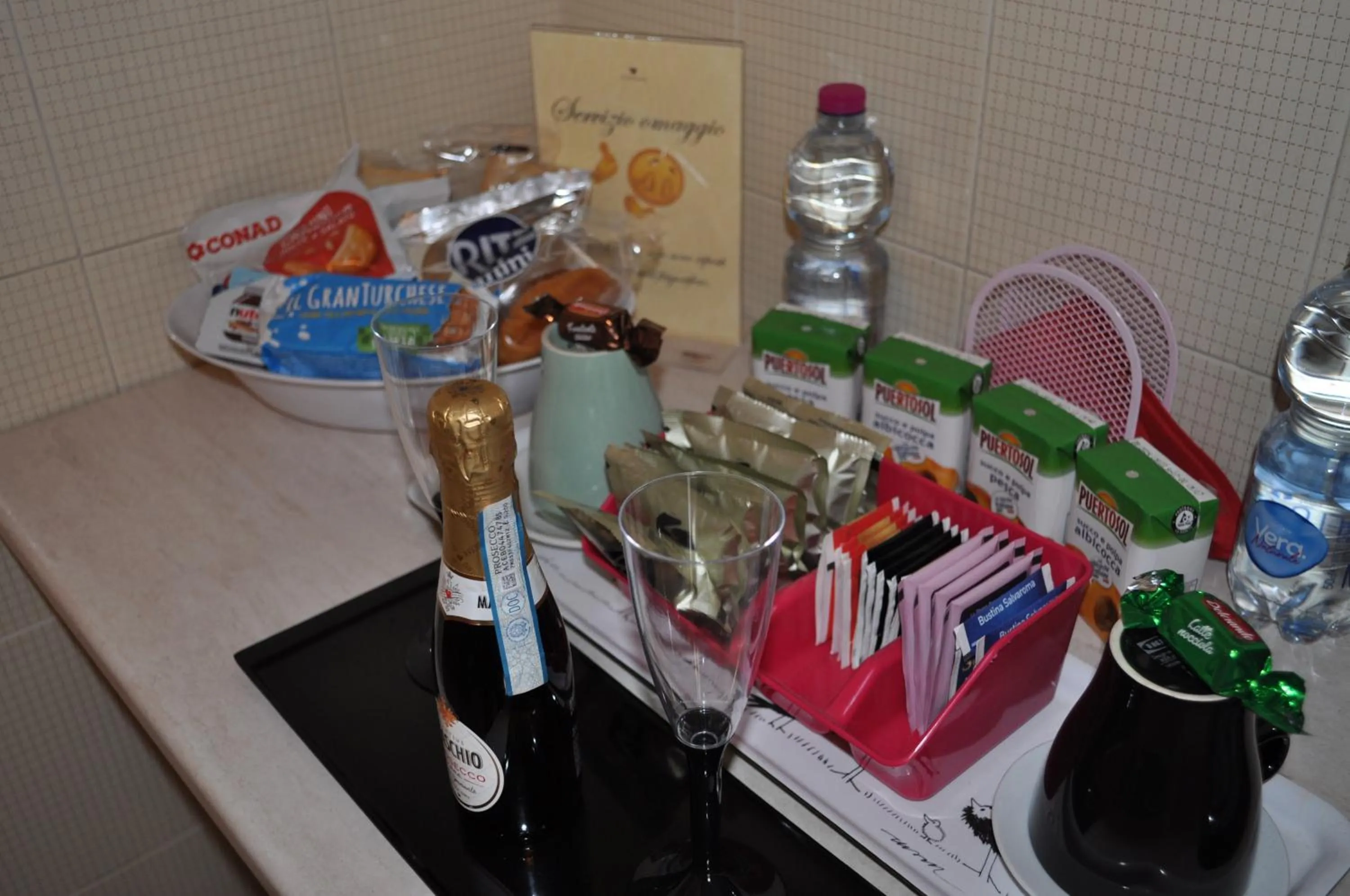 Coffee/tea facilities in 7 Contrade