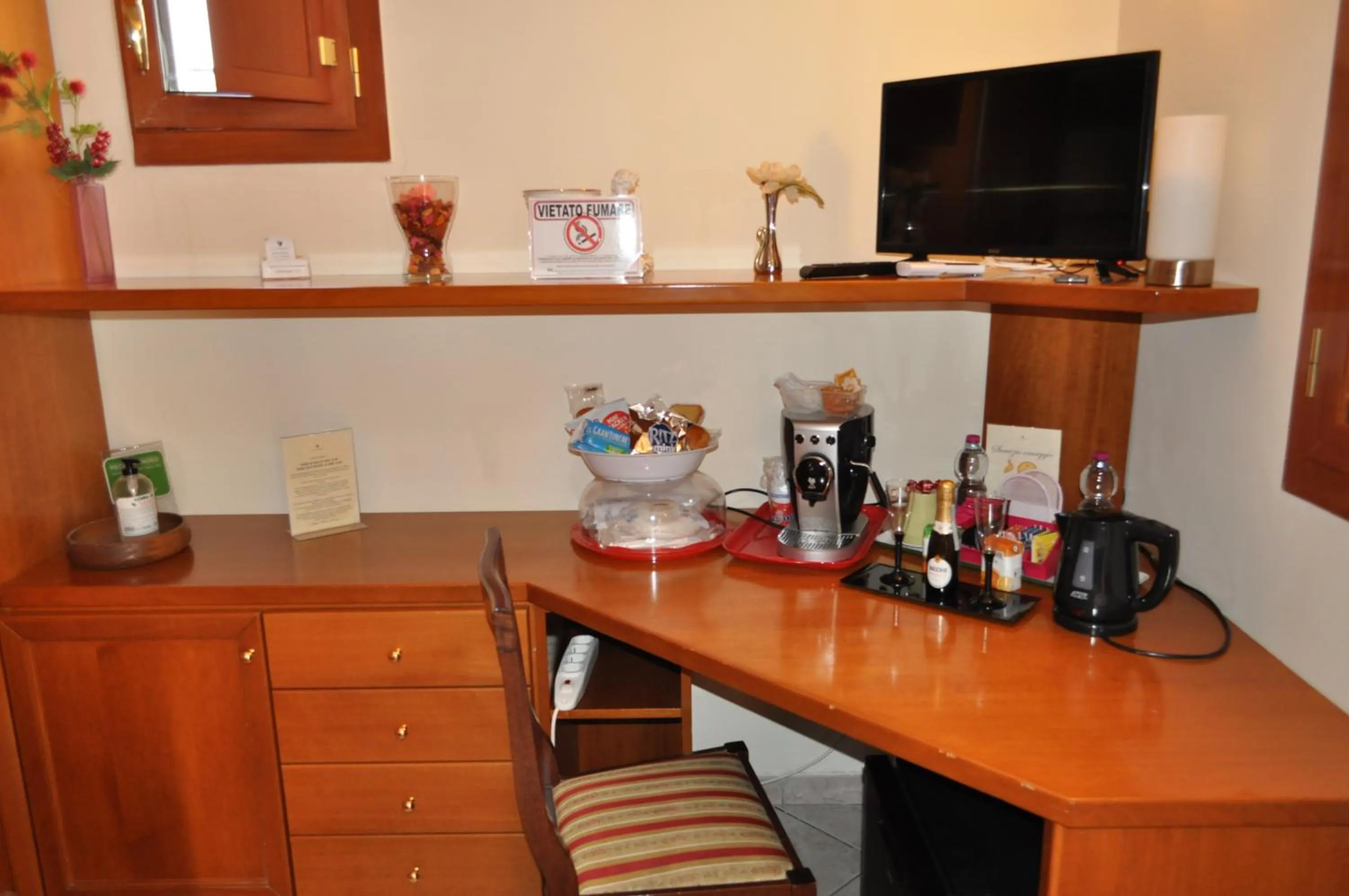 Coffee/tea facilities in 7 Contrade