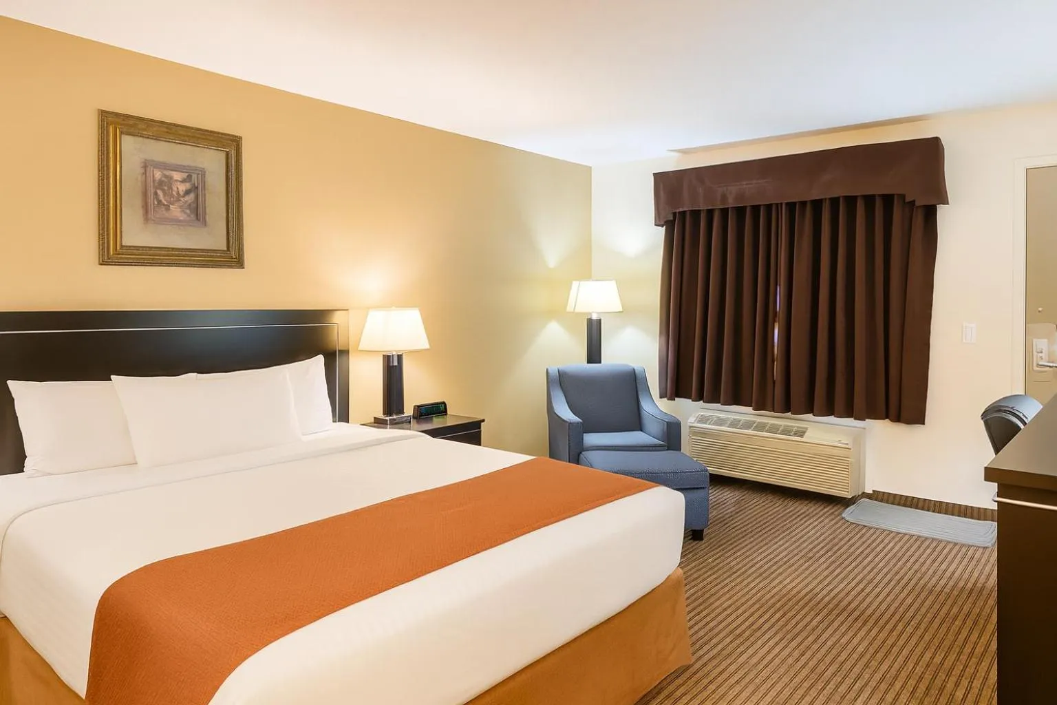 Bed in Travelodge by Wyndham Valleyview AB