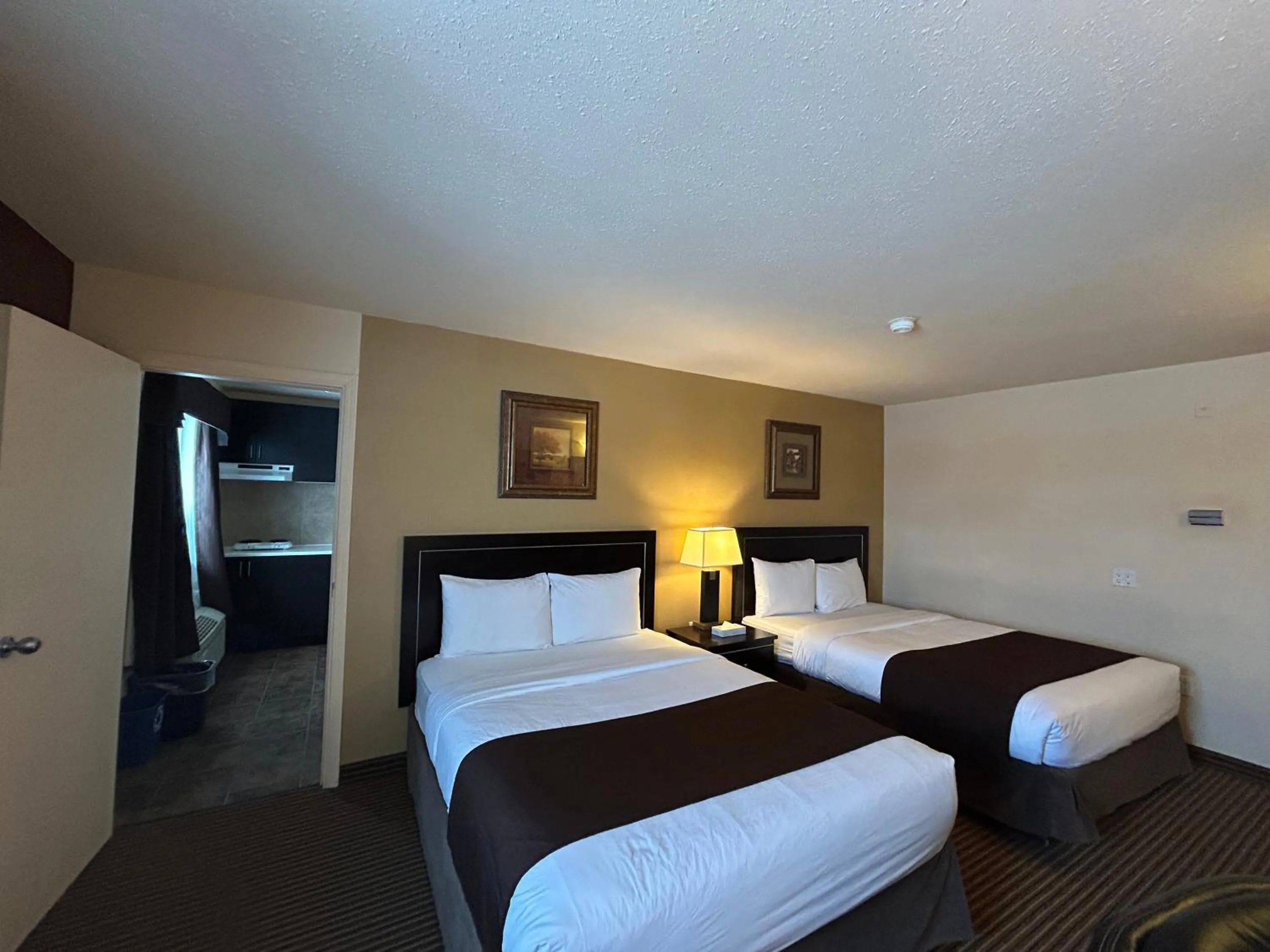 Bed in Travelodge by Wyndham Valleyview AB