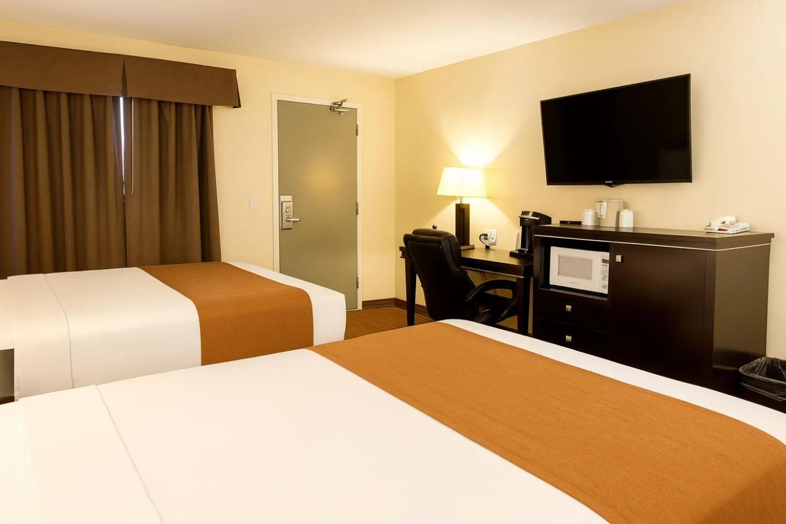 Bed in Travelodge by Wyndham Valleyview AB