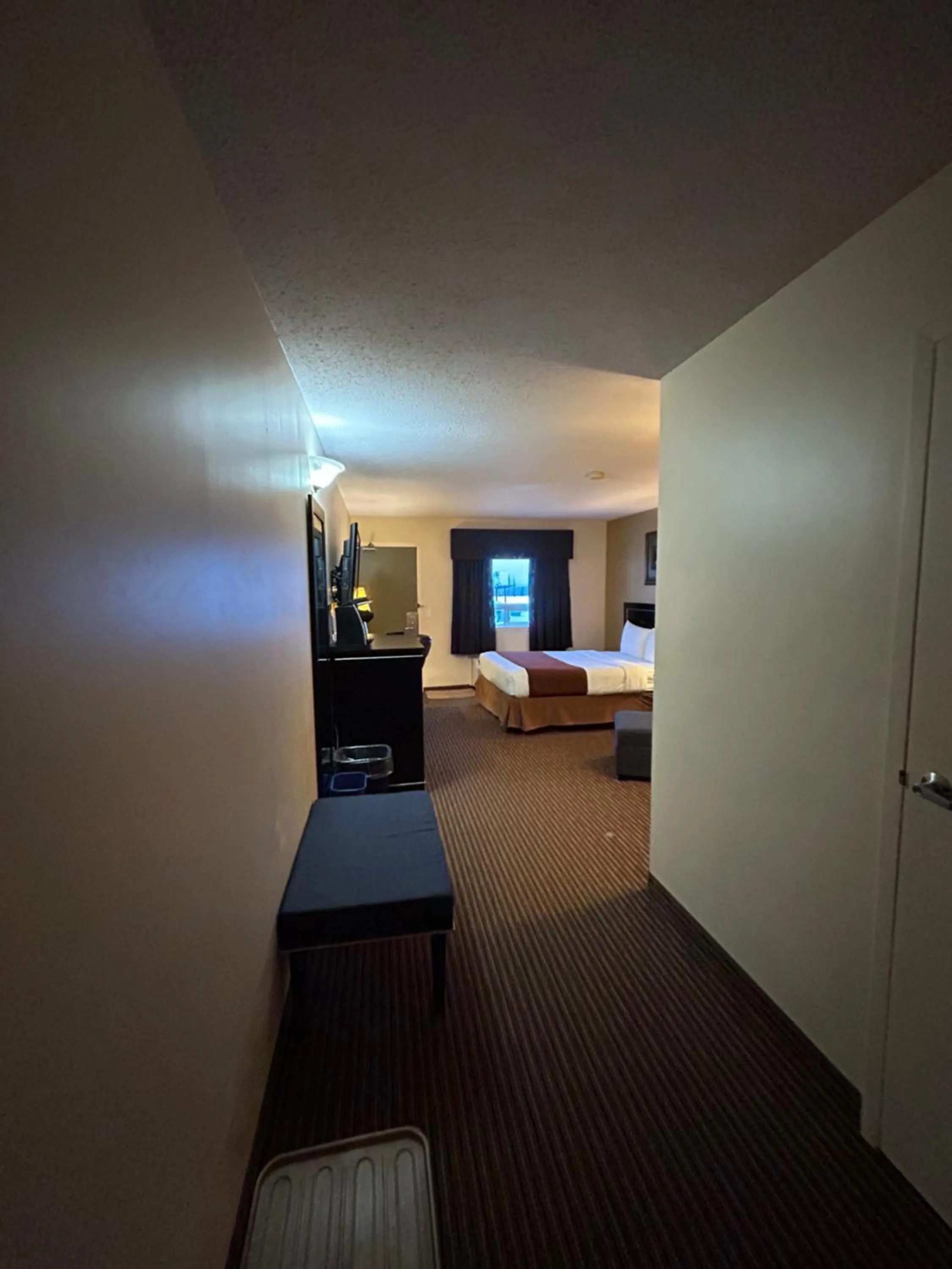 Bed in Travelodge by Wyndham Valleyview AB