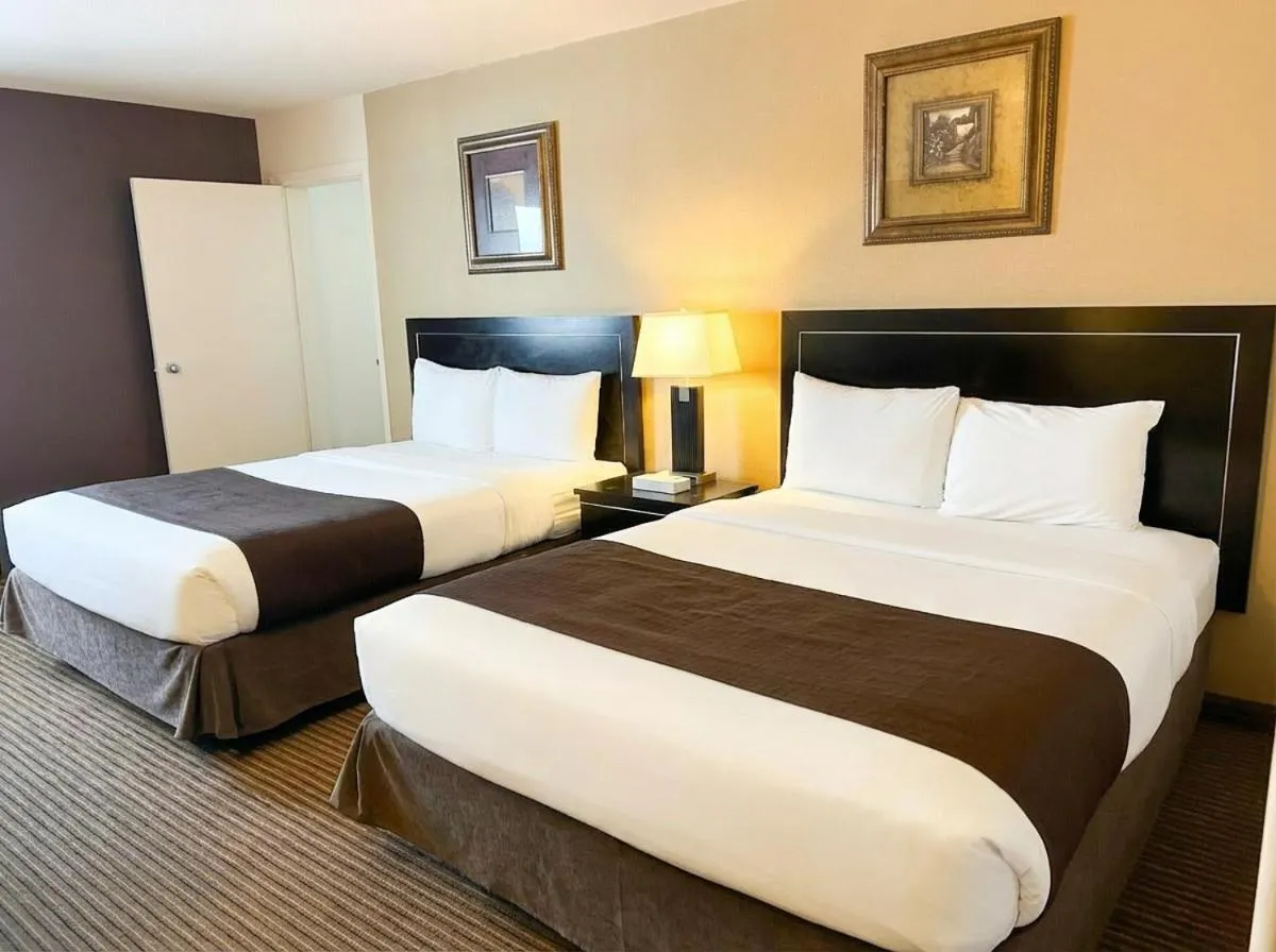 Bed in Travelodge by Wyndham Valleyview AB