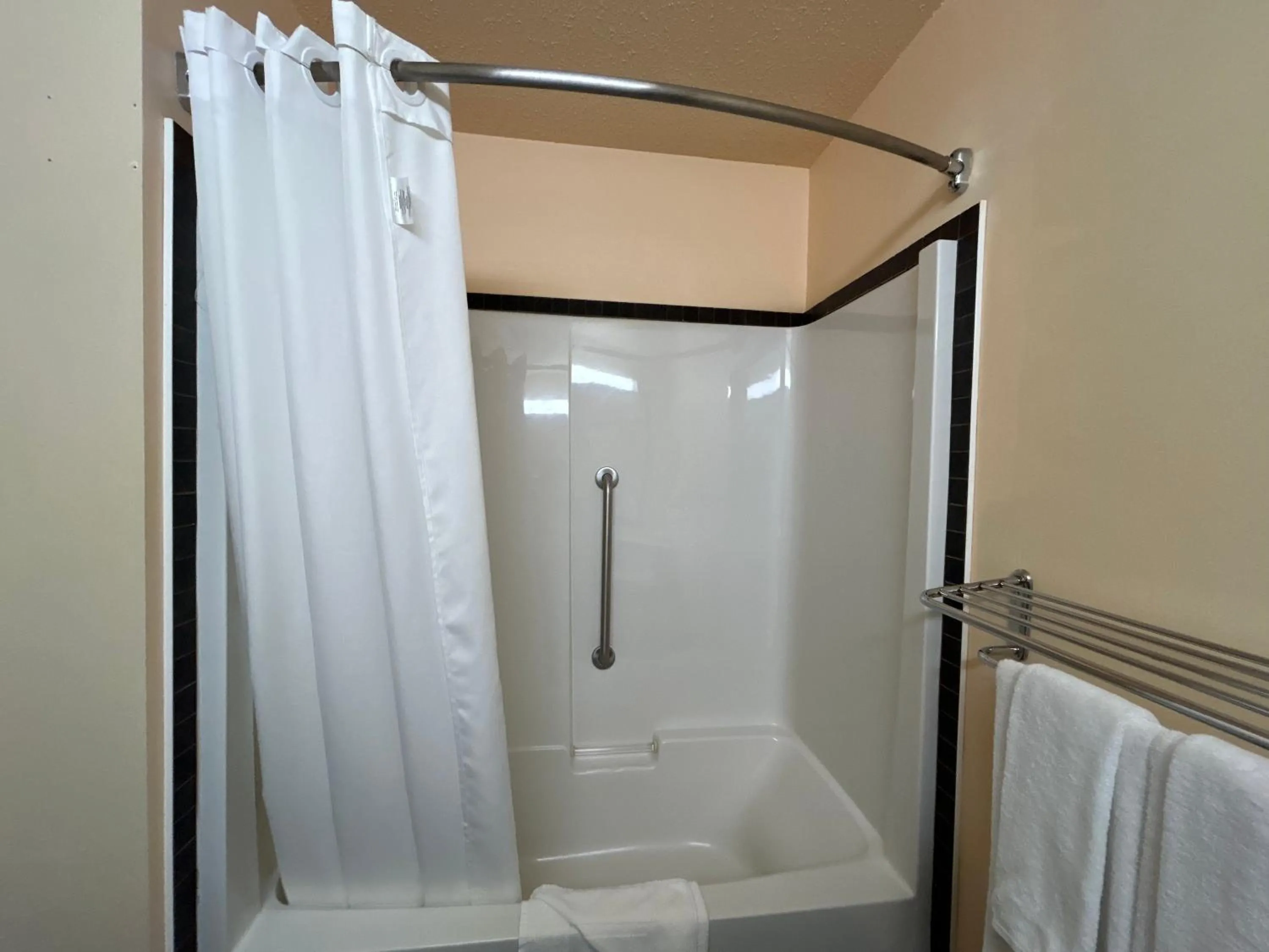 Travelodge by Wyndham Valleyview AB