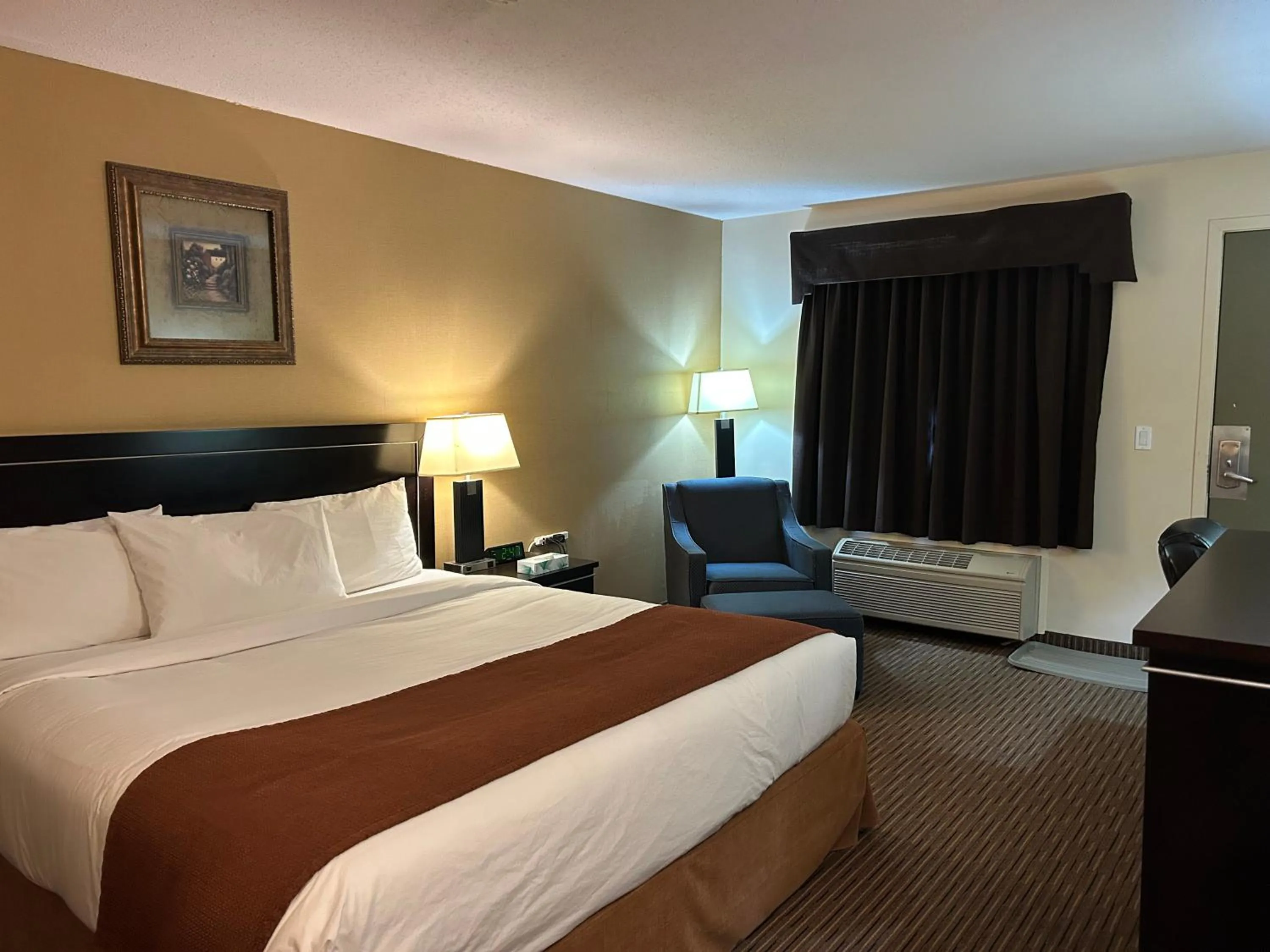 Bed in Travelodge by Wyndham Valleyview AB