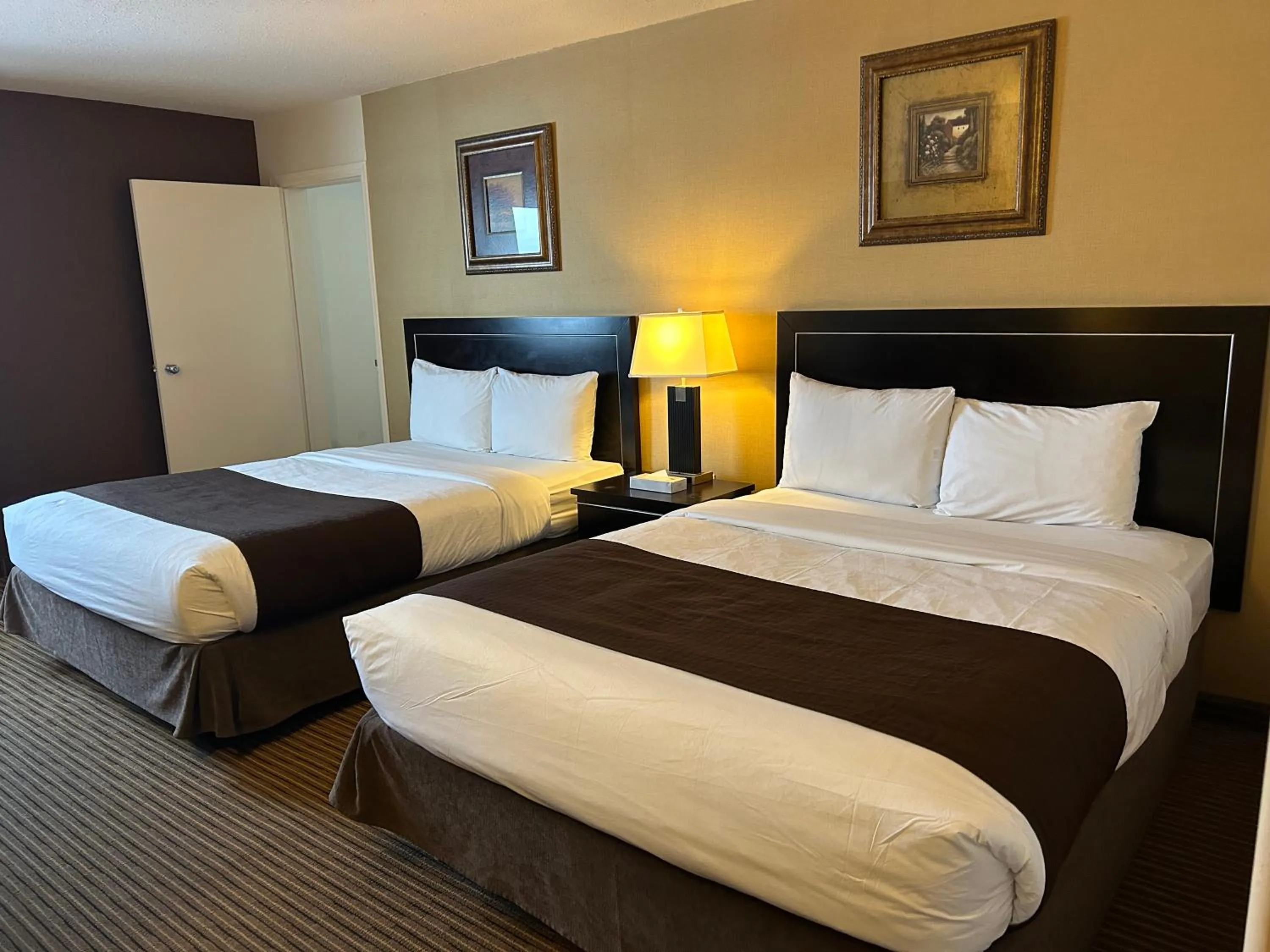 Bed in Travelodge by Wyndham Valleyview AB