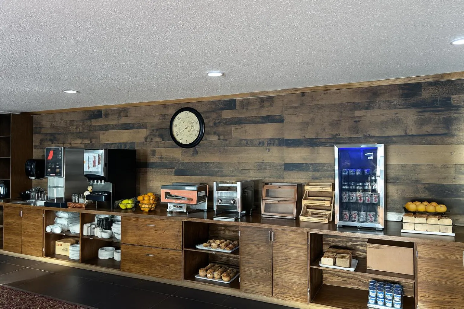 Breakfast in Travelodge by Wyndham Valleyview AB