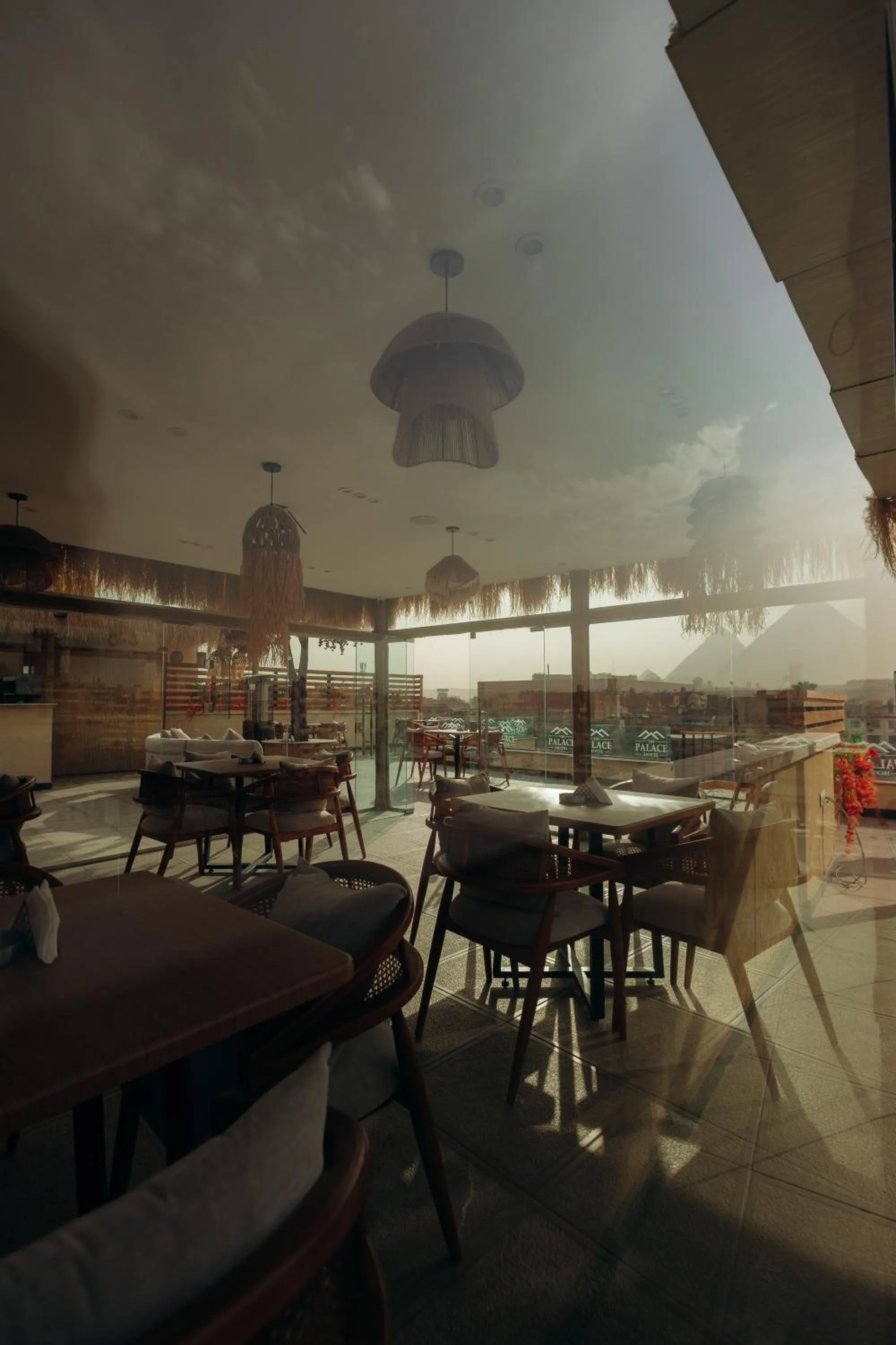 Restaurant/places to eat in The Palace Pyramids View Hotel