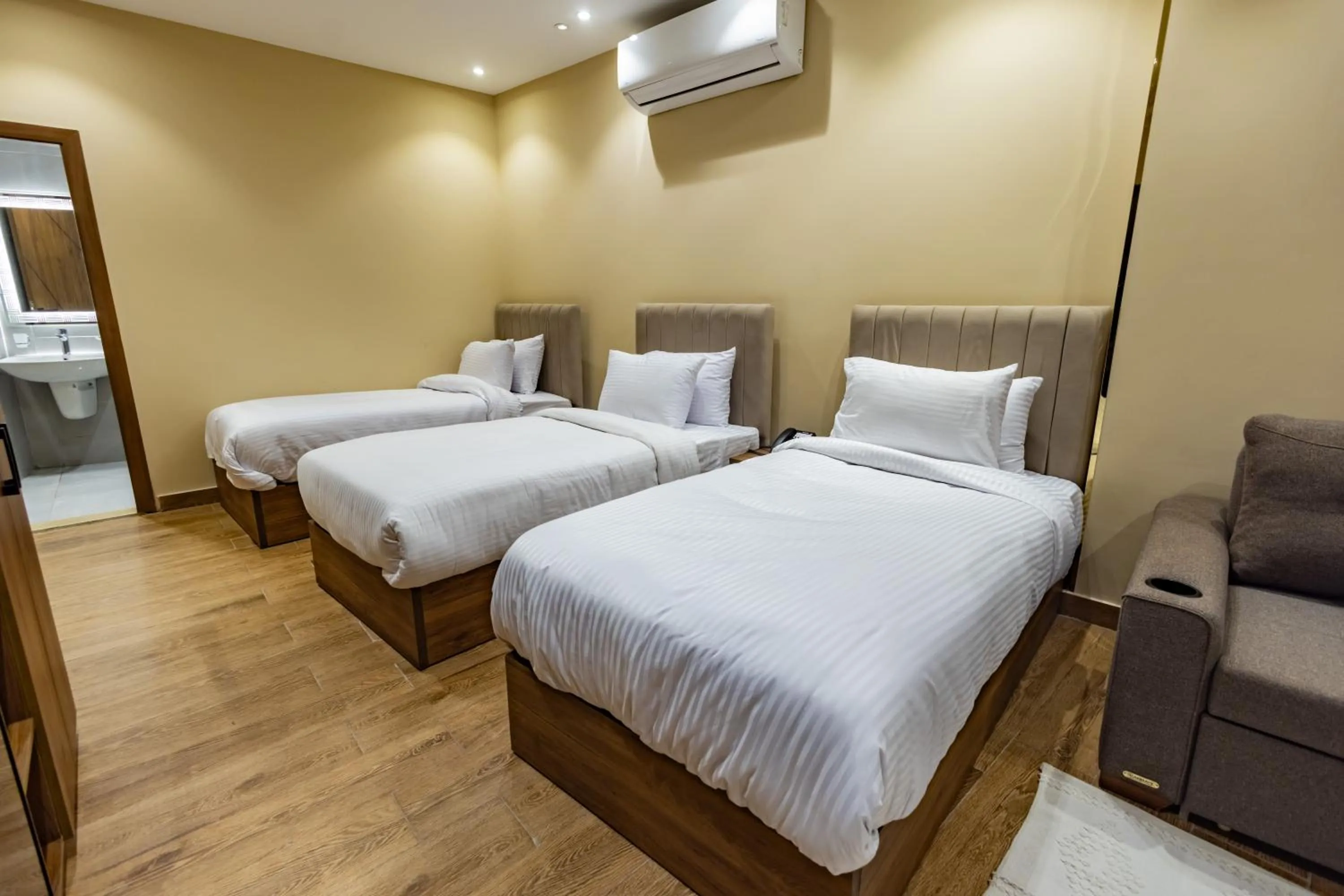 Photo of the whole room, Bed in The Palace Pyramids View Hotel