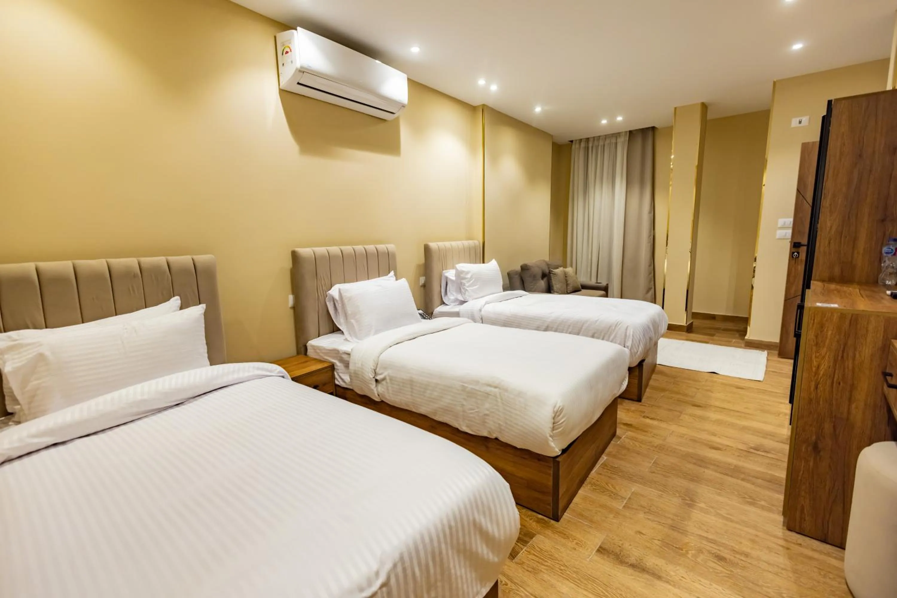 Photo of the whole room, Bed in The Palace Pyramids View Hotel