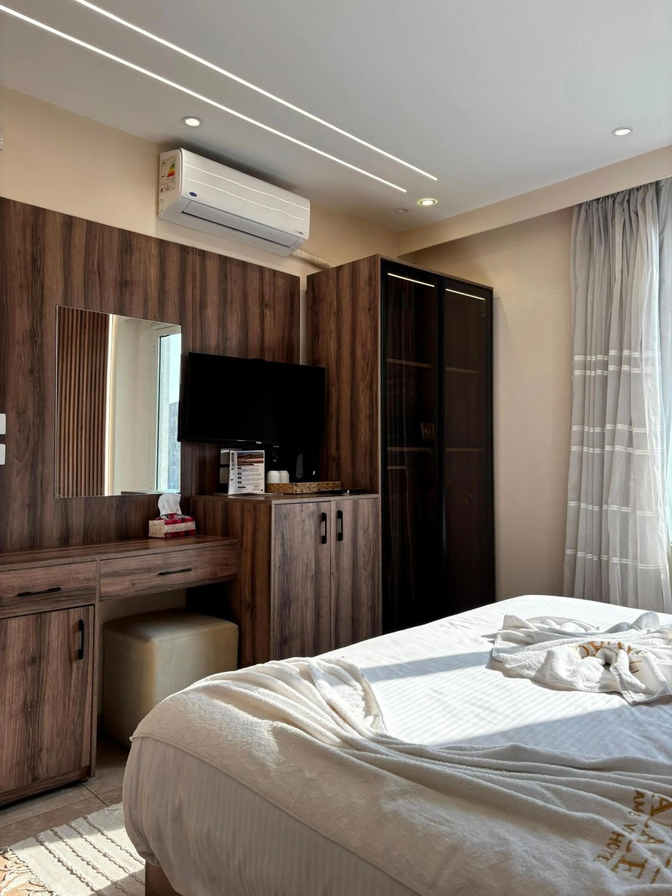 TV and multimedia, Bed in The Palace Pyramids View Hotel