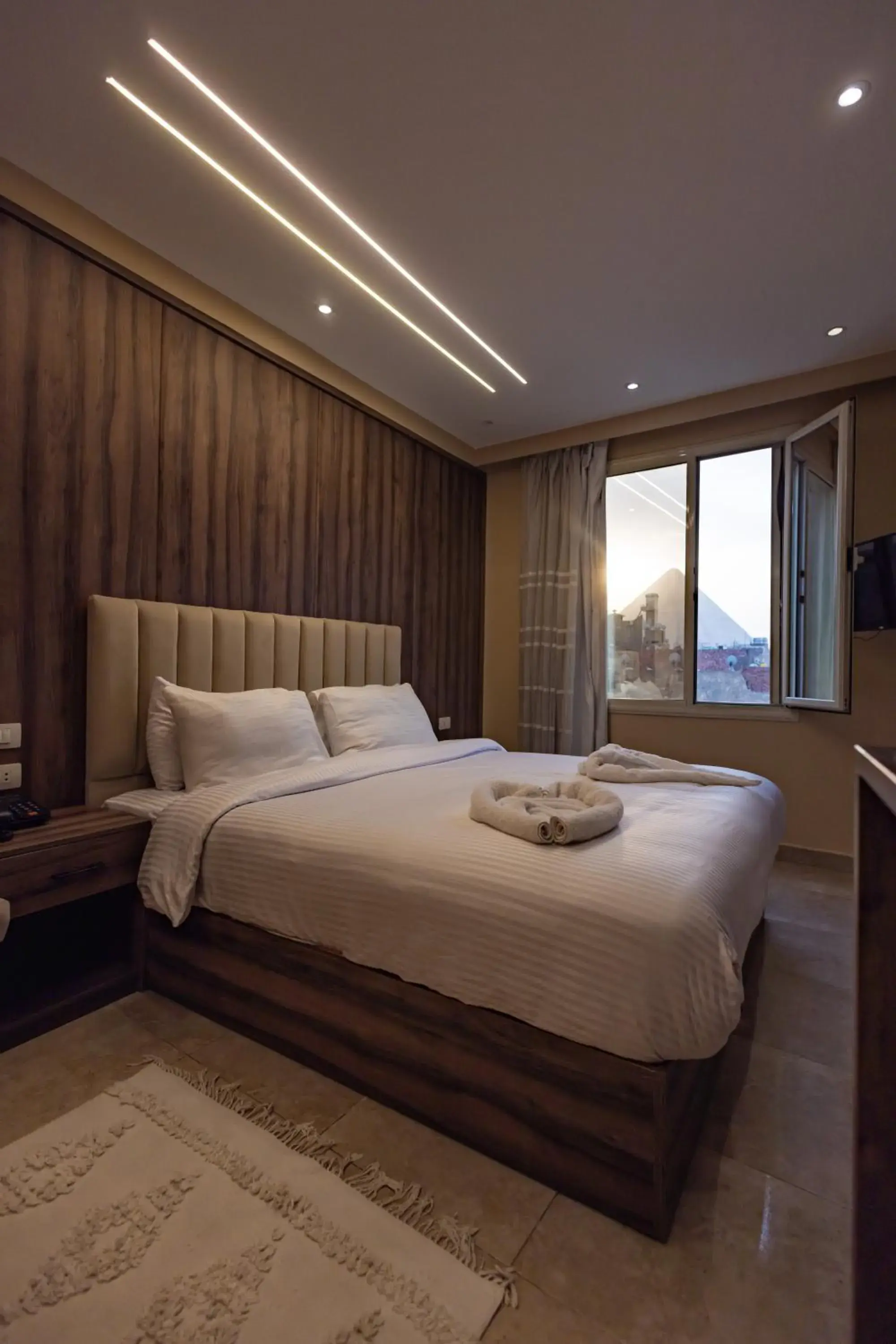 Deluxe King Room in The Palace Pyramids View Hotel Deluxe King Room in The Palace Pyramids View Hotel