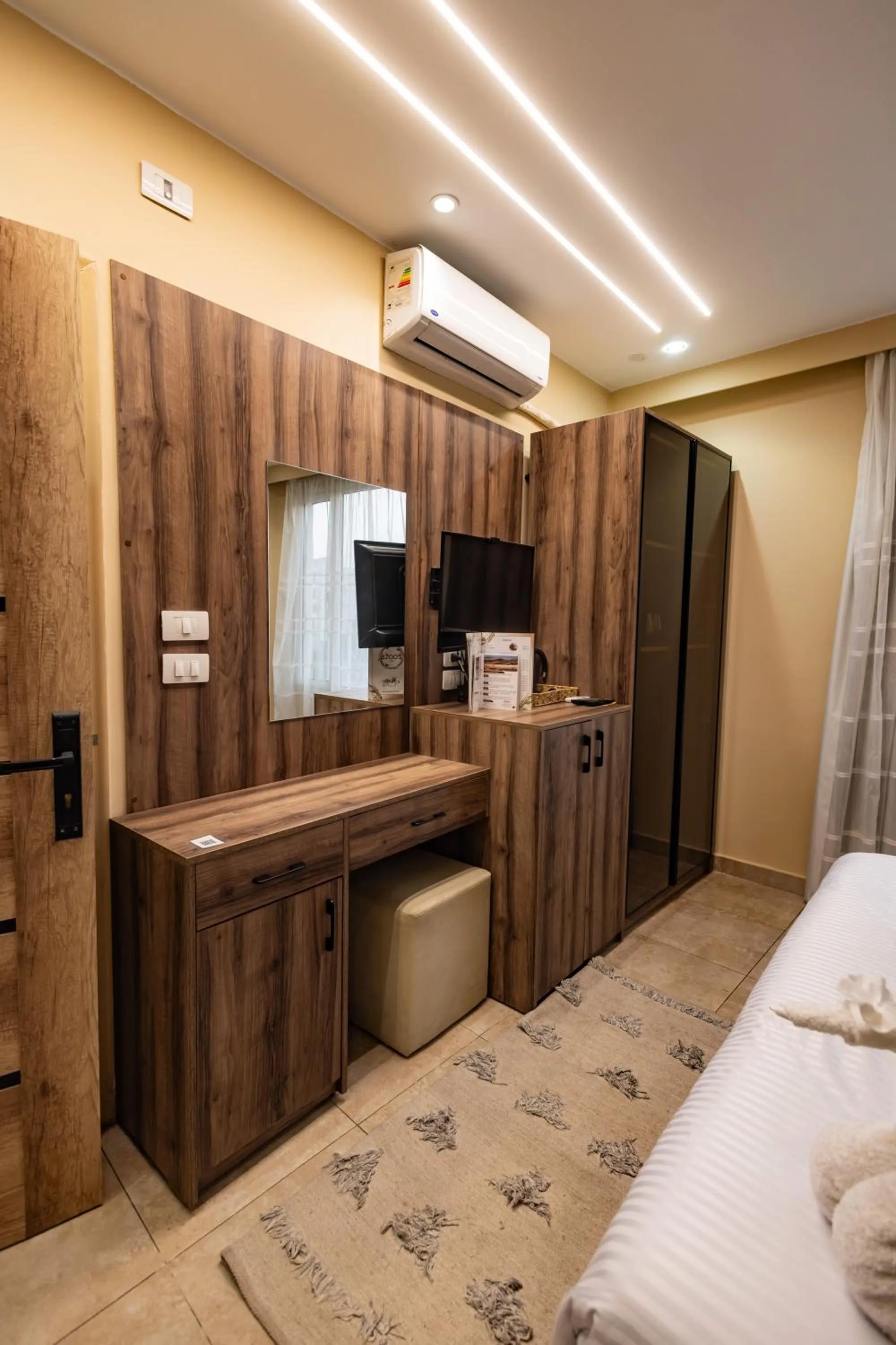 Bed in The Palace Pyramids View Hotel